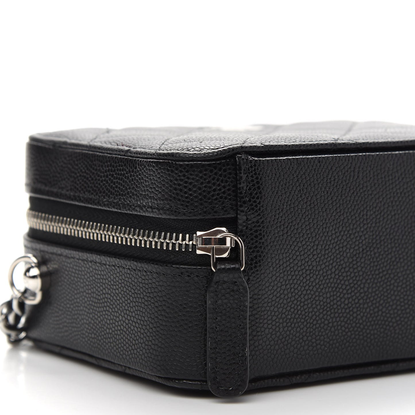 Caviar Quilted CC Vanity Case With Chain Black
