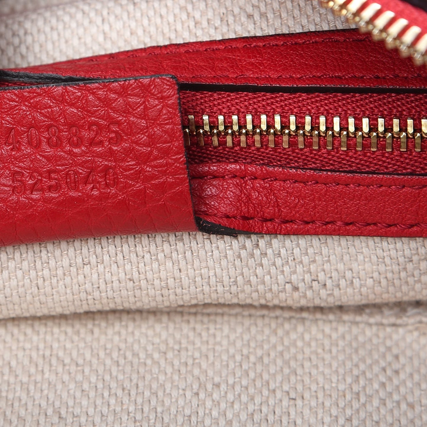 Pebbled Calfskin Large Soho Hobo Tabasco Red