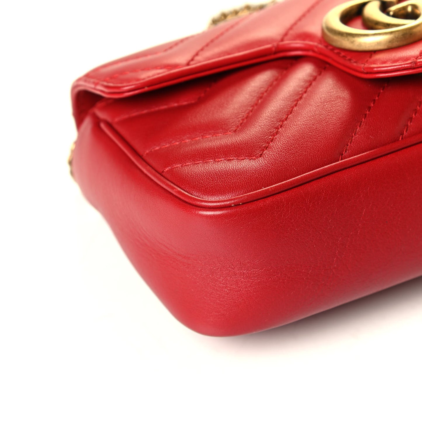 Calfskin Matelasse Super Mini GG Marmont Shoulder Bag Hibiscus Red