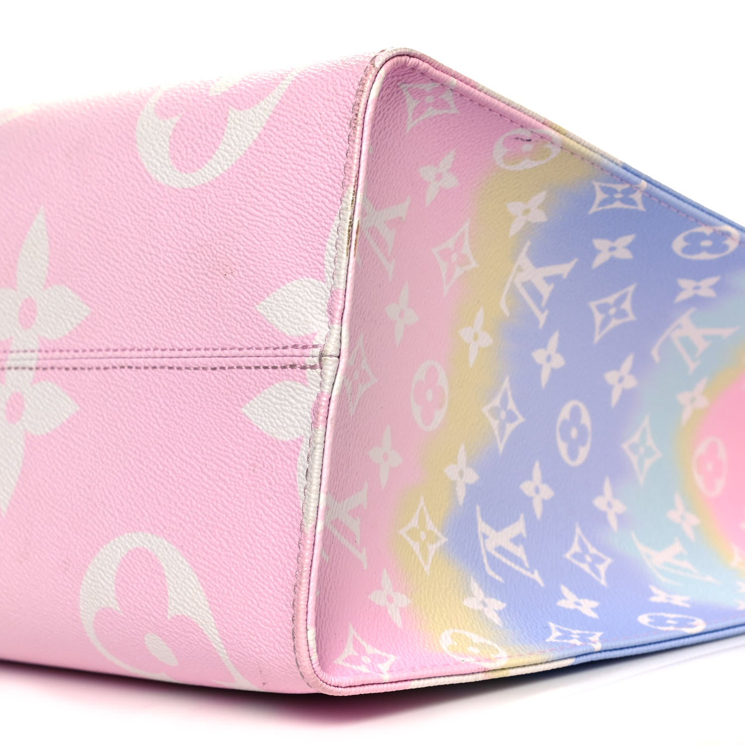 Louis Vuitton Monogram Escale San Diego Onthego GM Pastel 9 of 17