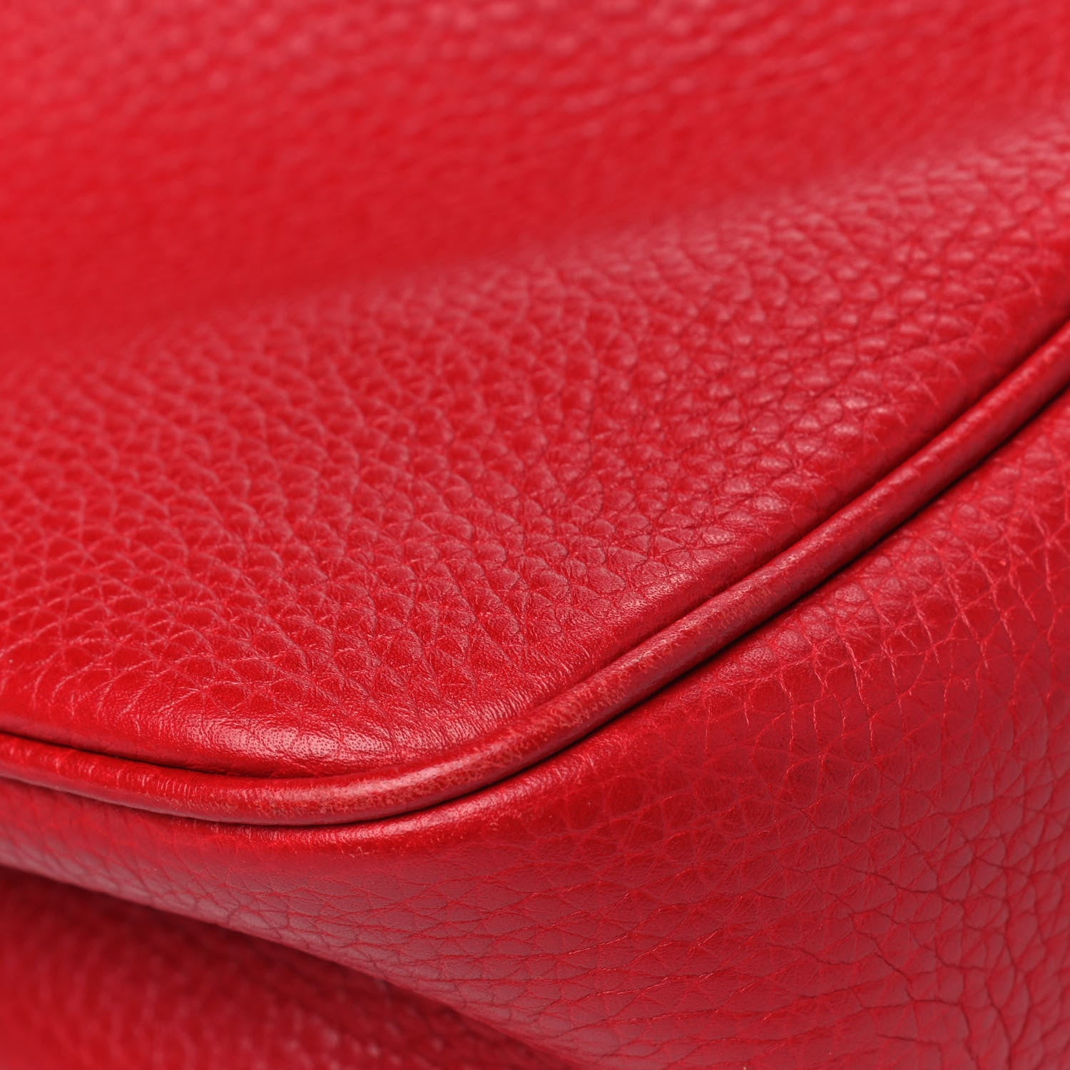 Gucci Pebbled Calfskin Small Soho Disco Bag Tabasco Red 8 of 9