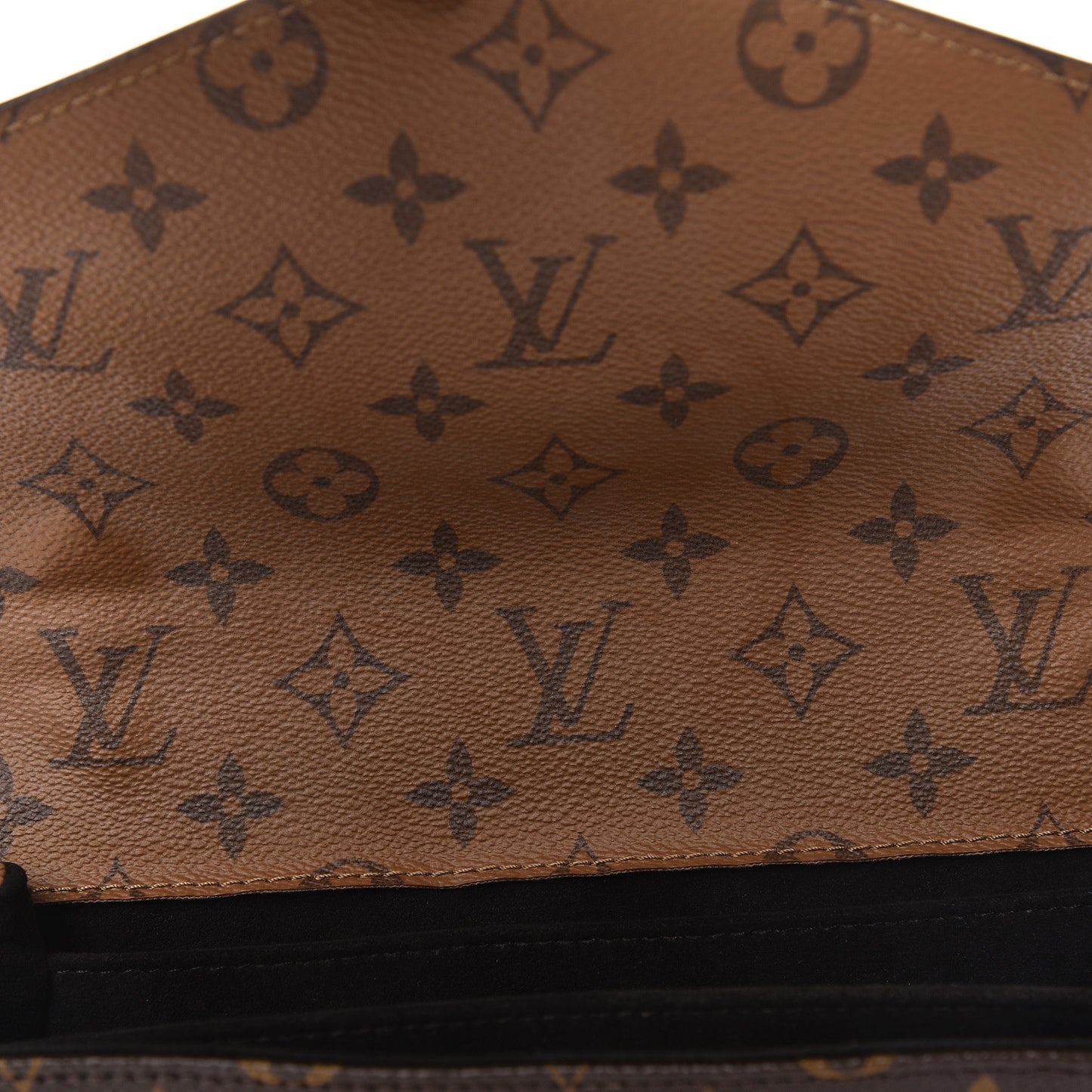 Reverse Monogram Pochette Metis