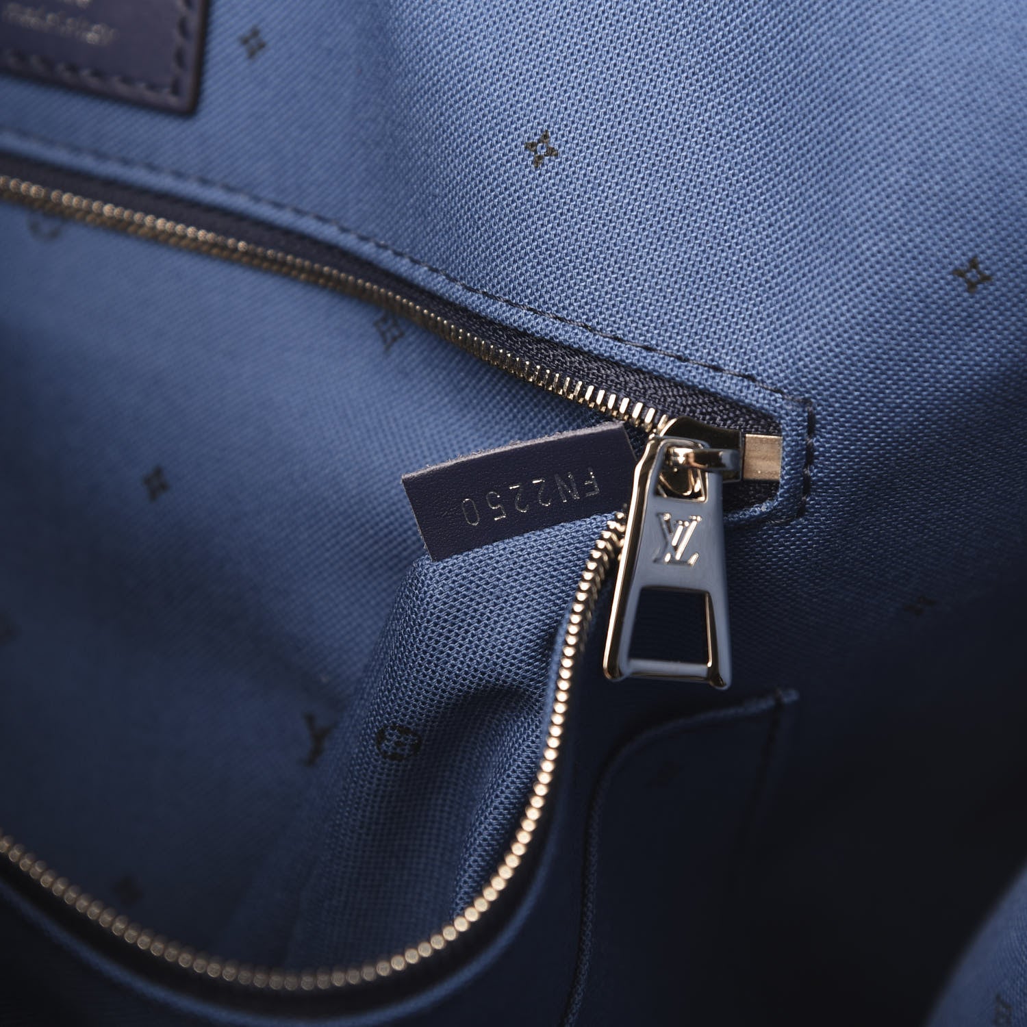 Louis Vuitton Monogram Escale Onthego GM Blue 8 of 11