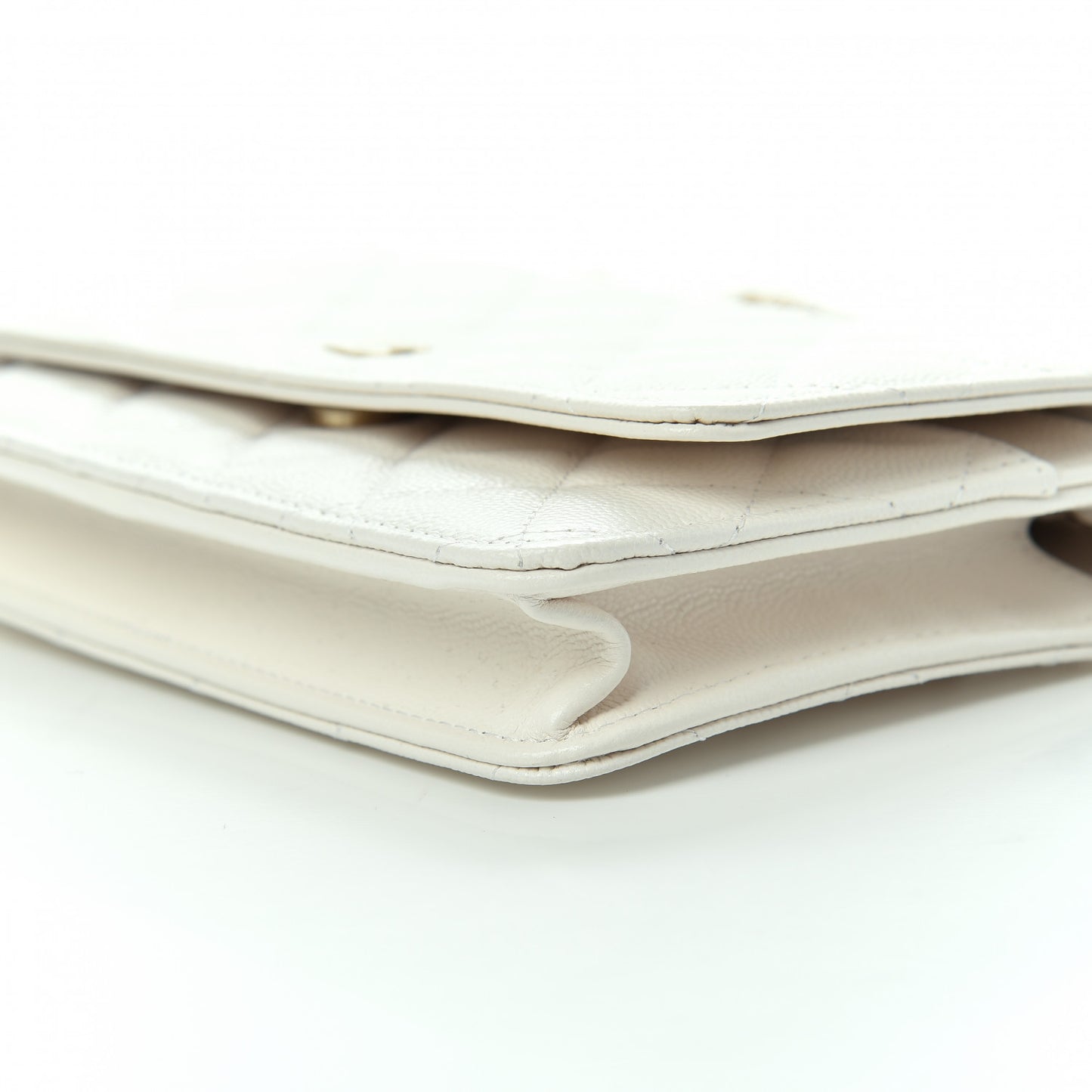 Caviar Quilted Wallet On Chain WOC White