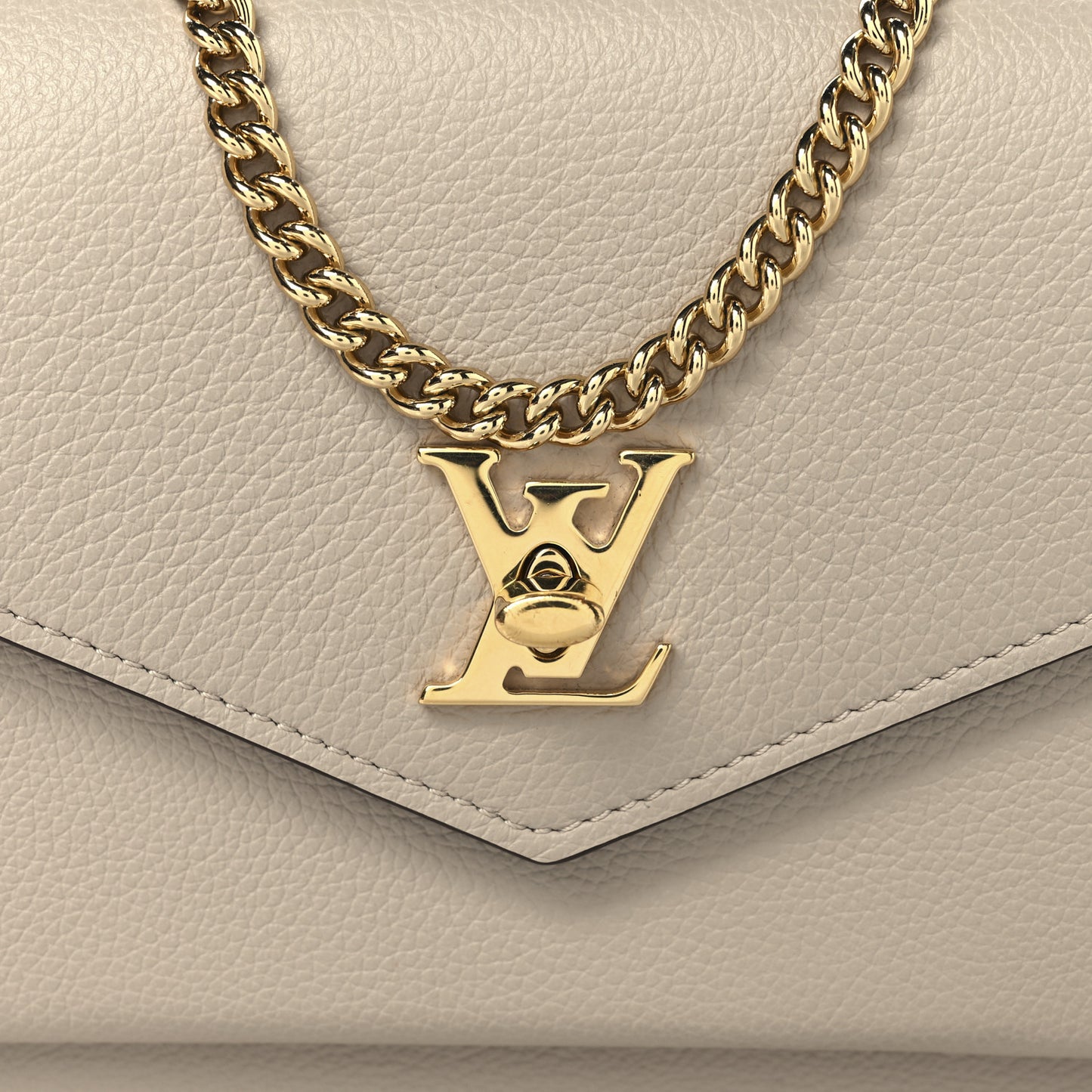 Soft Calfskin My Lockme Chain Pochette Greige