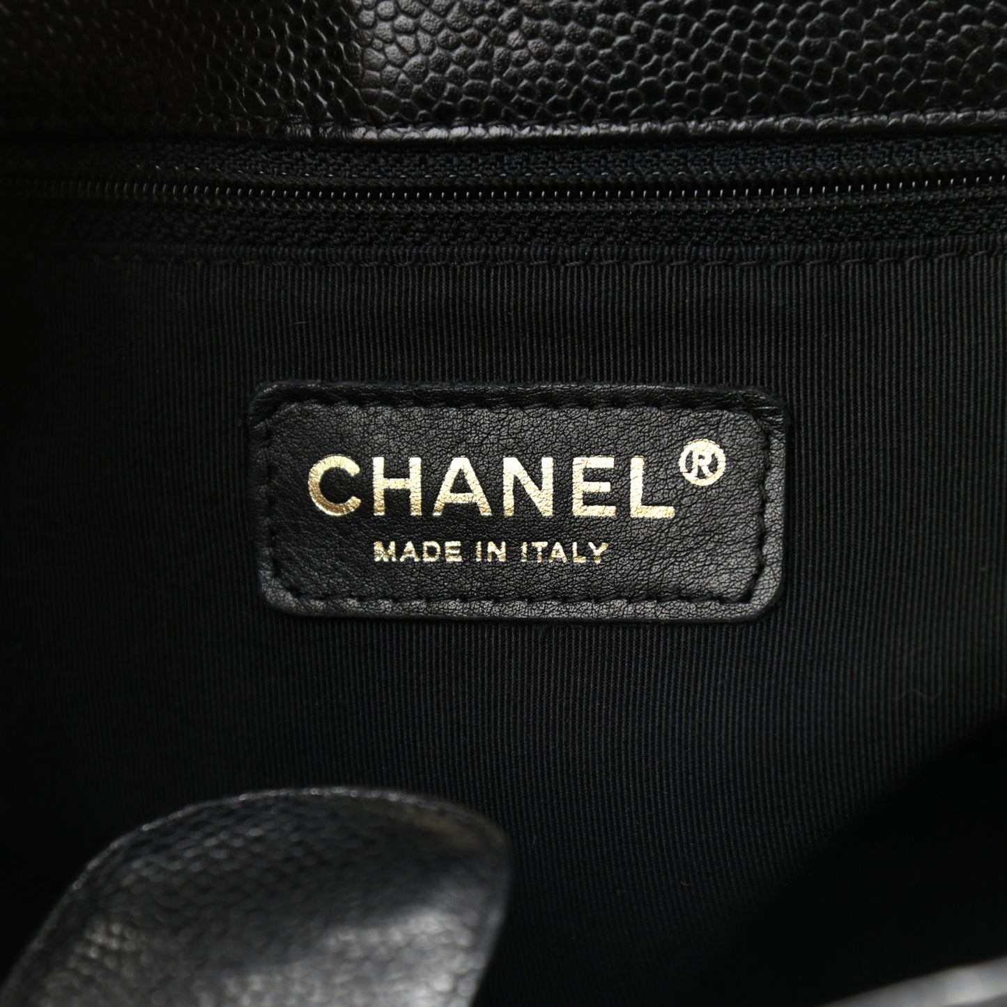 Caviar Quilted Petit Shopping Tote PST Black