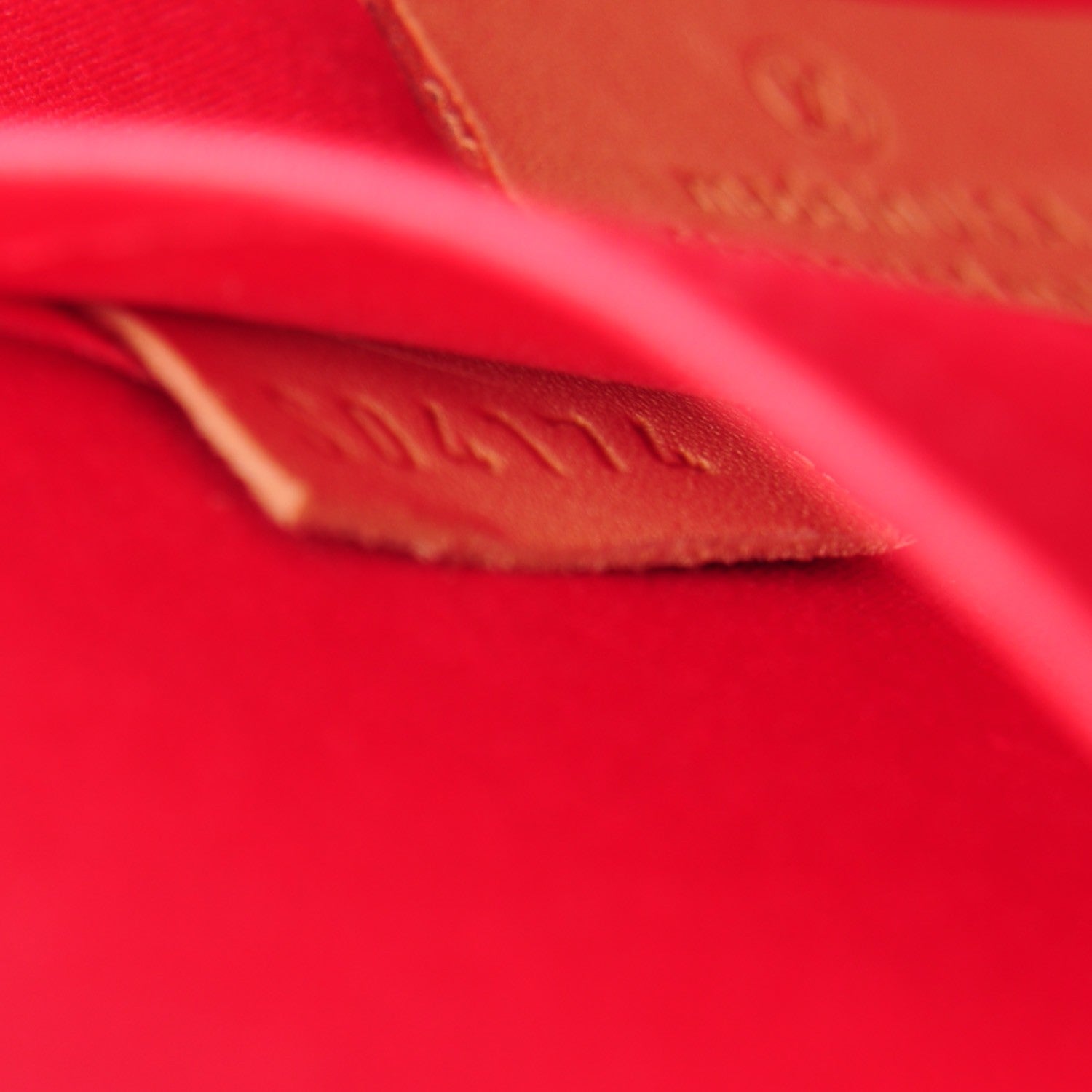 Louis Vuitton Vernis Alma PM Rose Litchi 8 of 9