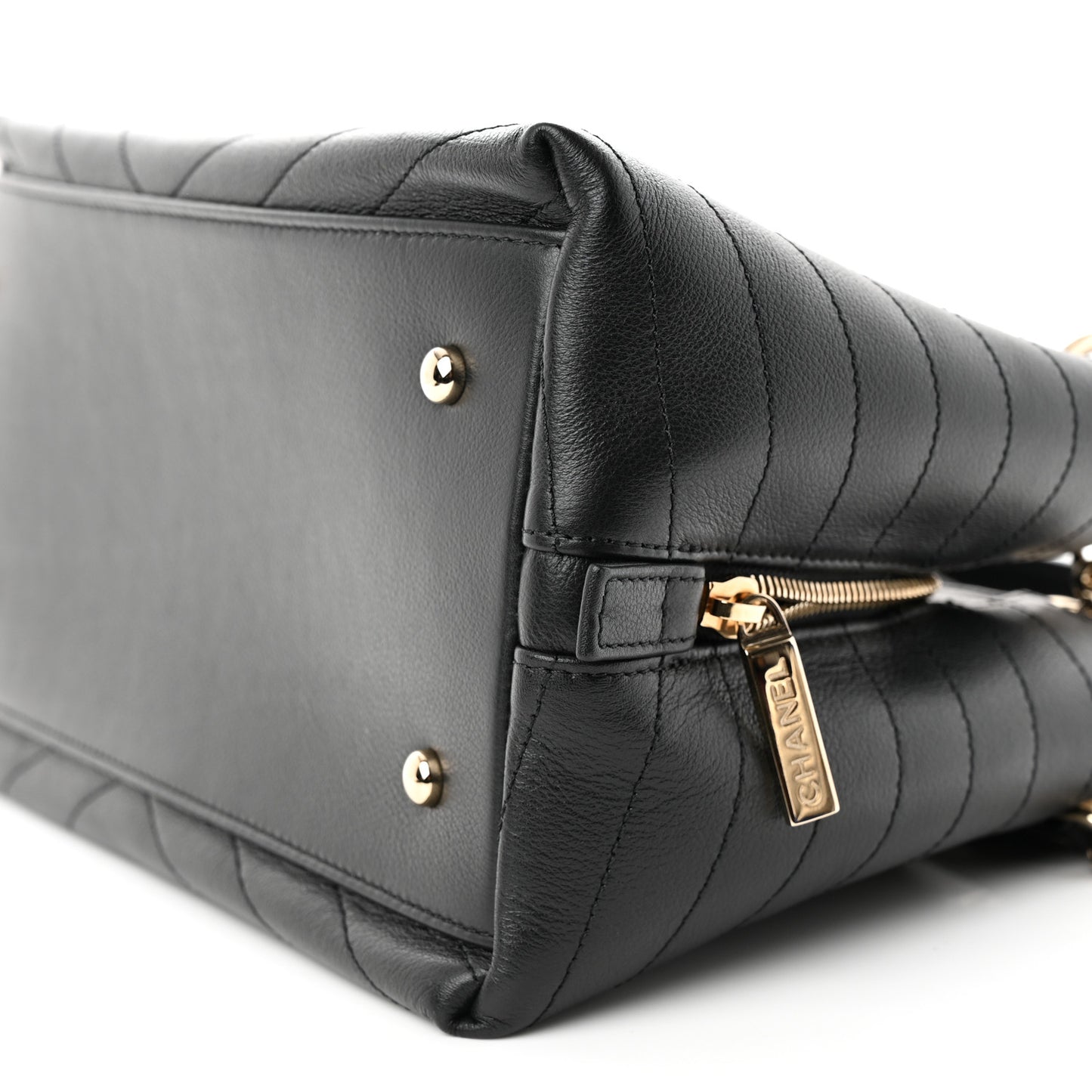 Calfskin Stitched Large Chevron Chic Shopping Bag Black
