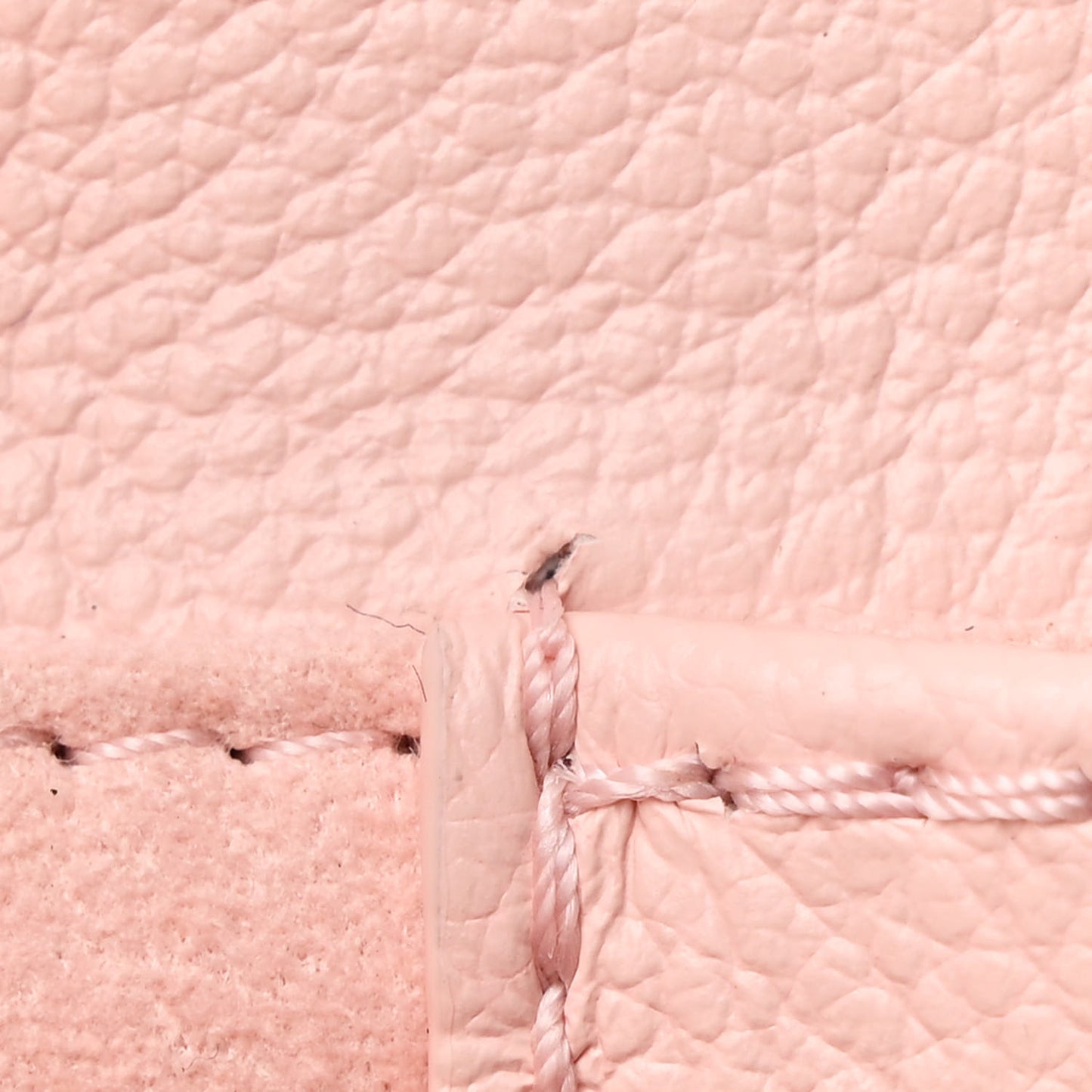 Empreinte Monogram Giant Madeleine Nano Rose White Quartz