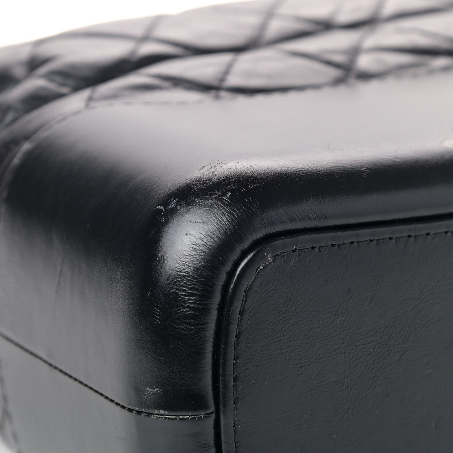 Aged Calfskin Quilted Medium Gabrielle Hobo Black