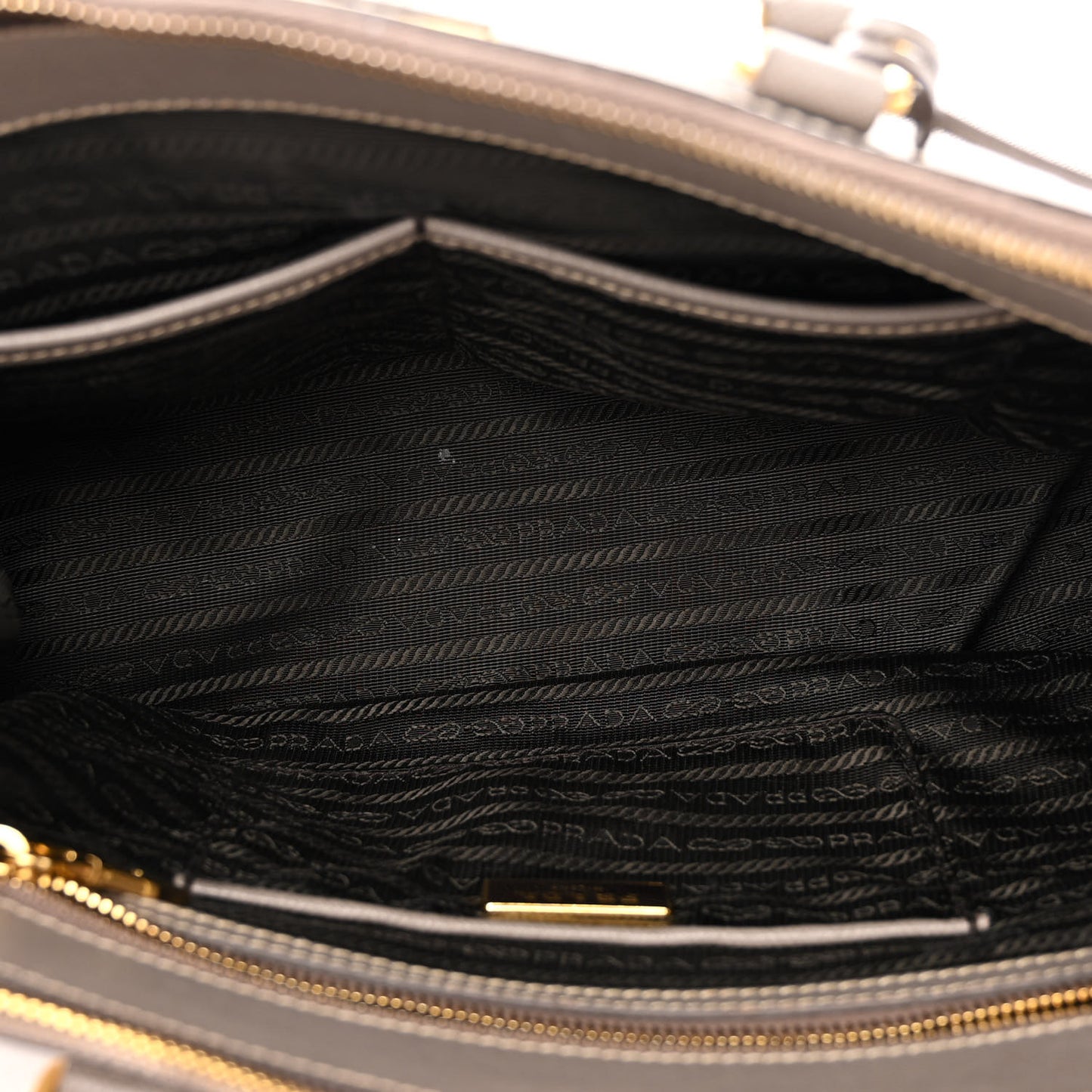 Saffiano Medium Galleria Double Zip Tote Argilla