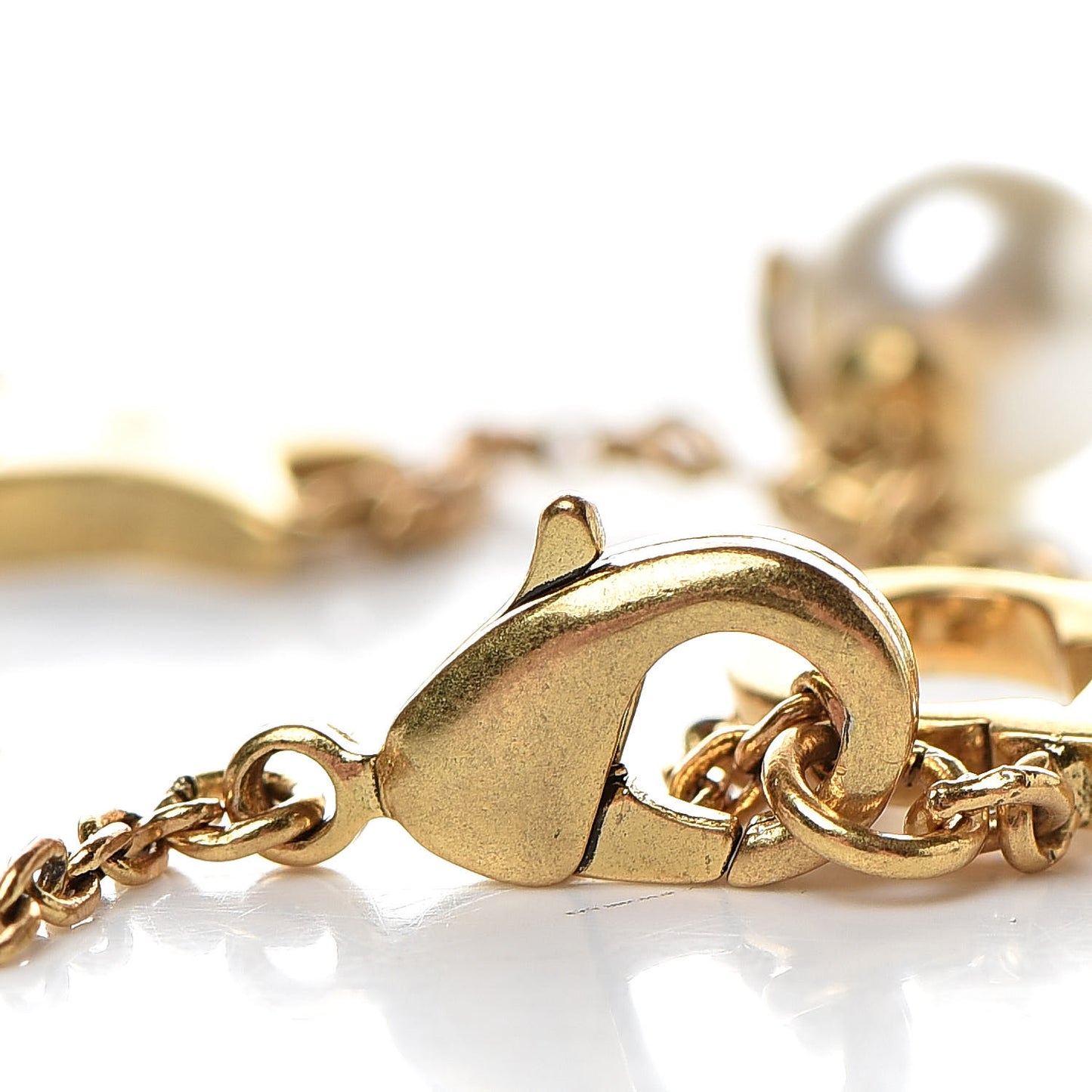 CD Crystal Heart Station Charms Bracelet Gold