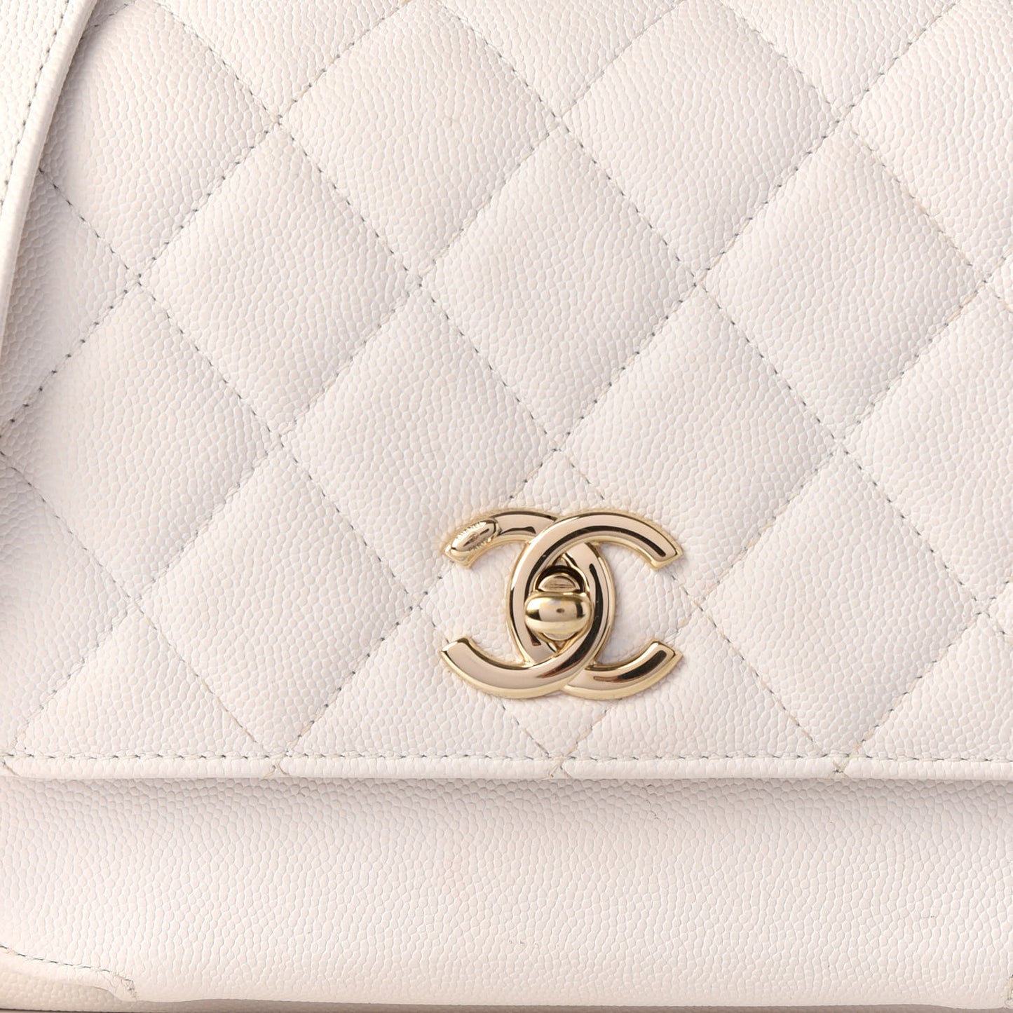 Caviar Quilted Medium Business Affinity Flap White