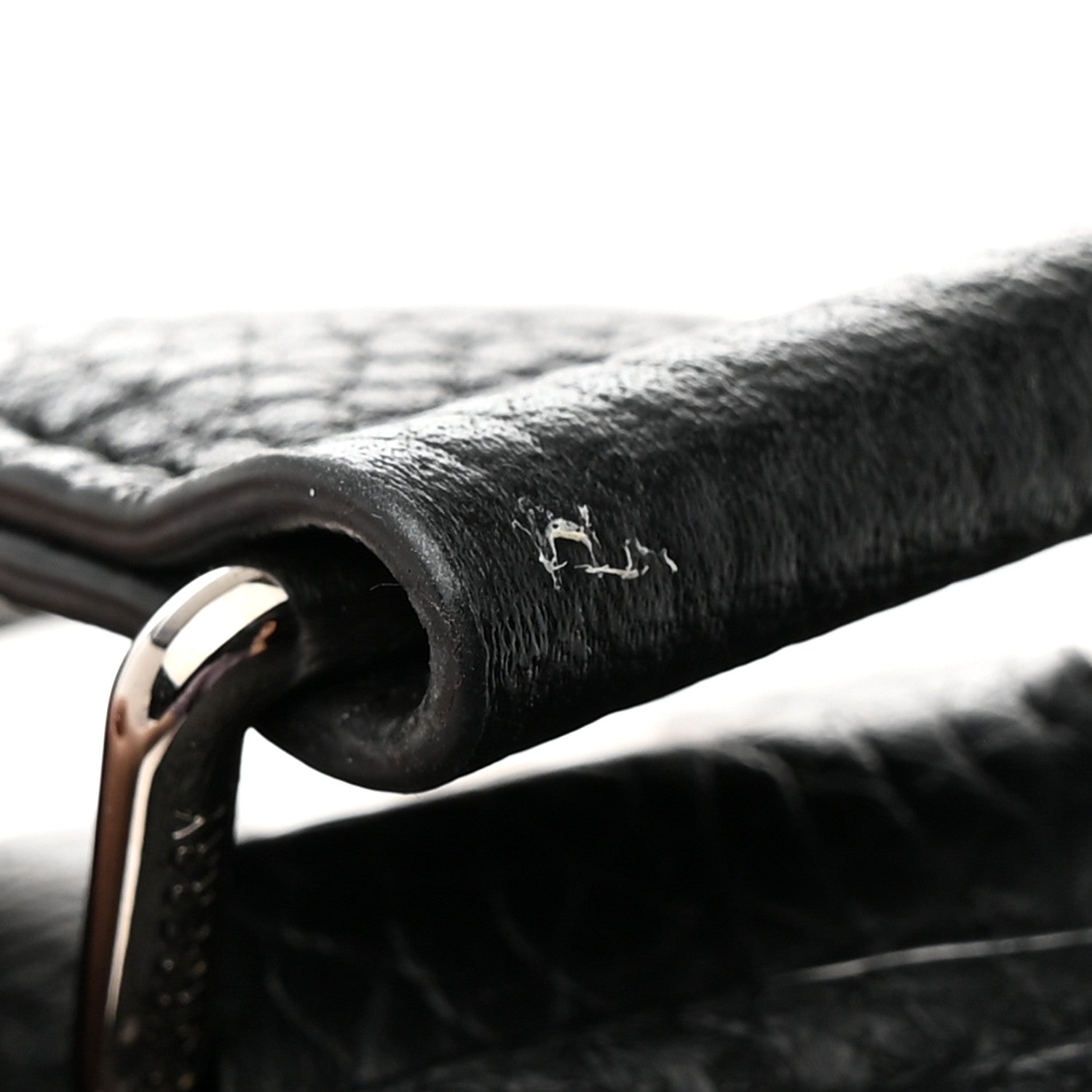 Burberry Pebbled Calfskin Logo Embossed Thornton Messenger Bag Black 13 of 15