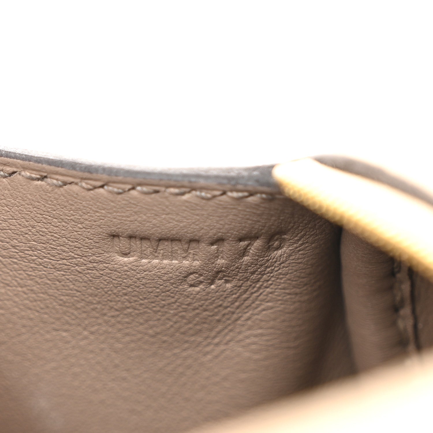Hermes Taurillon Clemence Maxi Quadrille Mini Lindy 20 Trench Bleu Billard Biscuit 7 of 11
