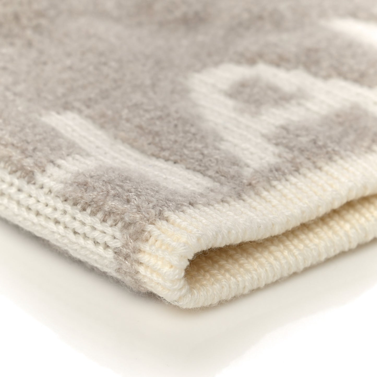 Cashmere Wool Silk Logo Beanie Hat Beige White