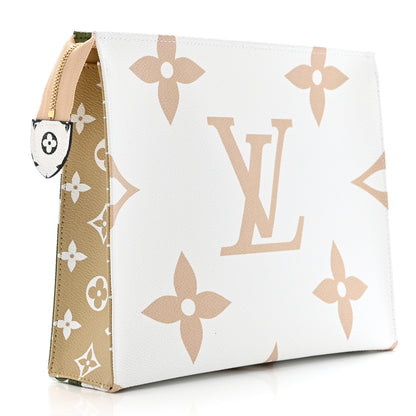 Louis Vuitton Monogram Giant Toiletry Pouch 26 Kaki 2 of 6