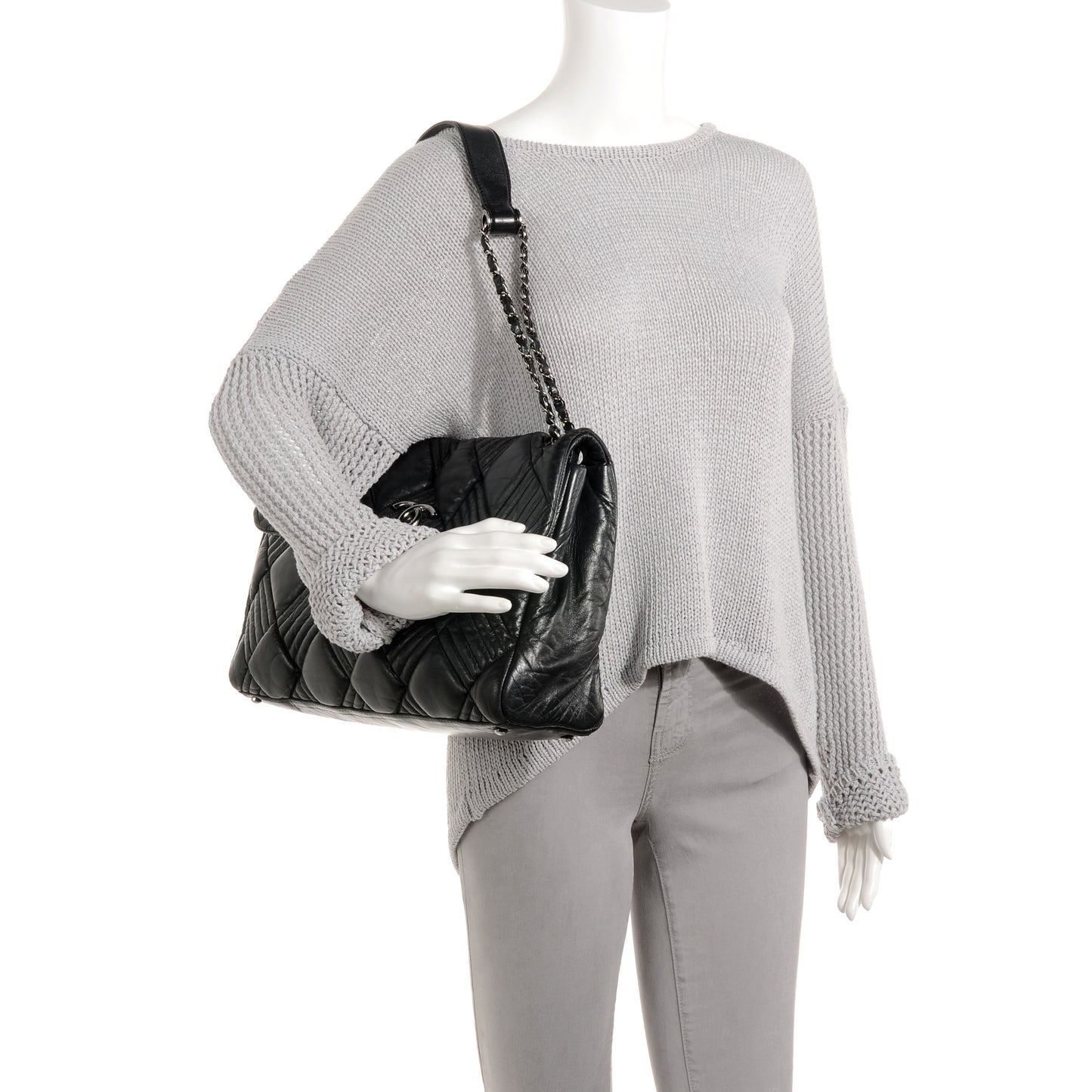 Lambskin In and Out XL Maxi Flap Black