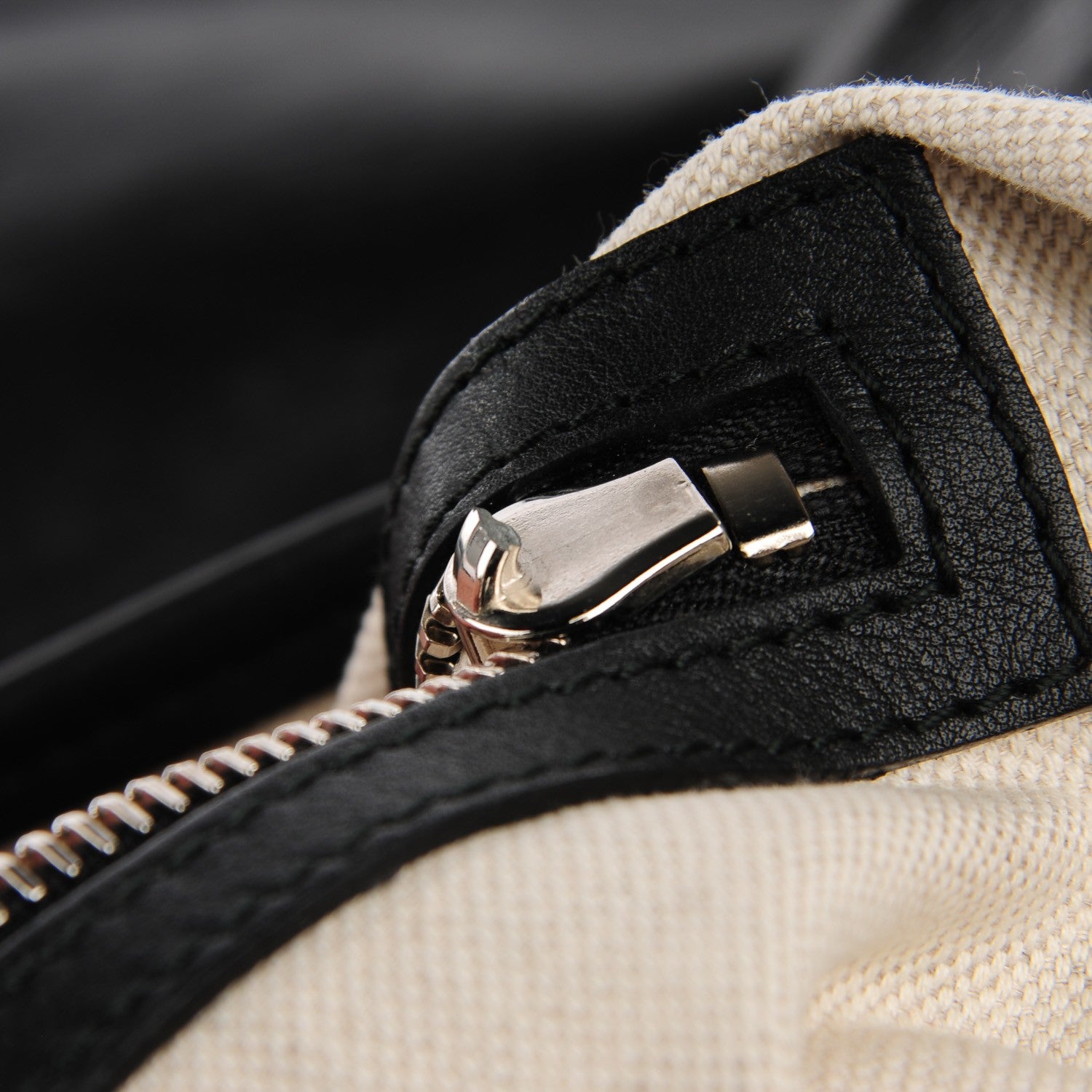 Gucci Leather Techno Horsebit Messenger Bag Black 8 of 9