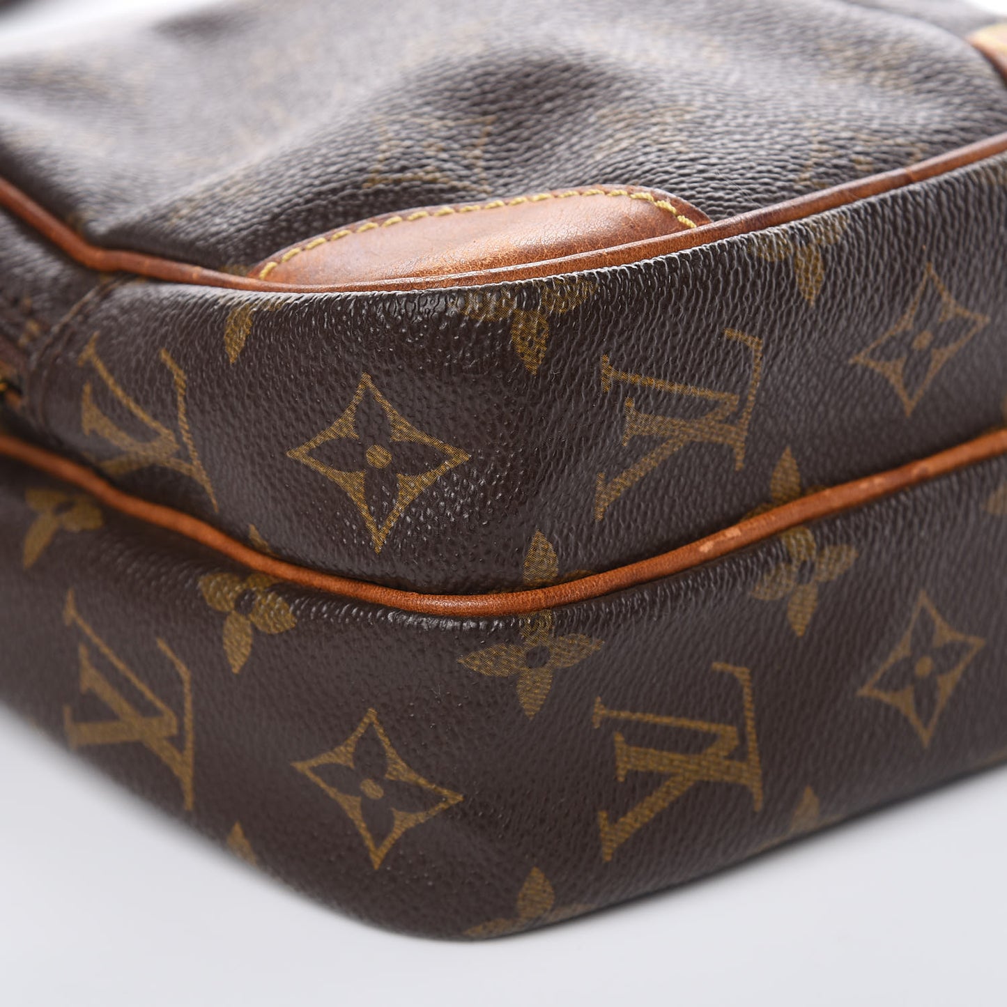 Monogram Amazone