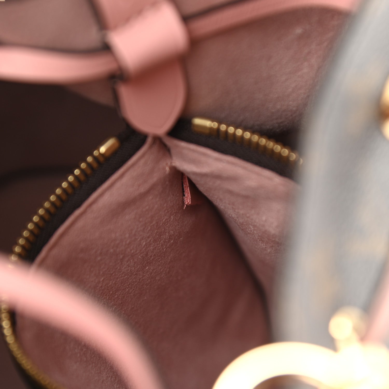 Louis Vuitton Monogram Neonoe MM Rose Poudre 7 of 10