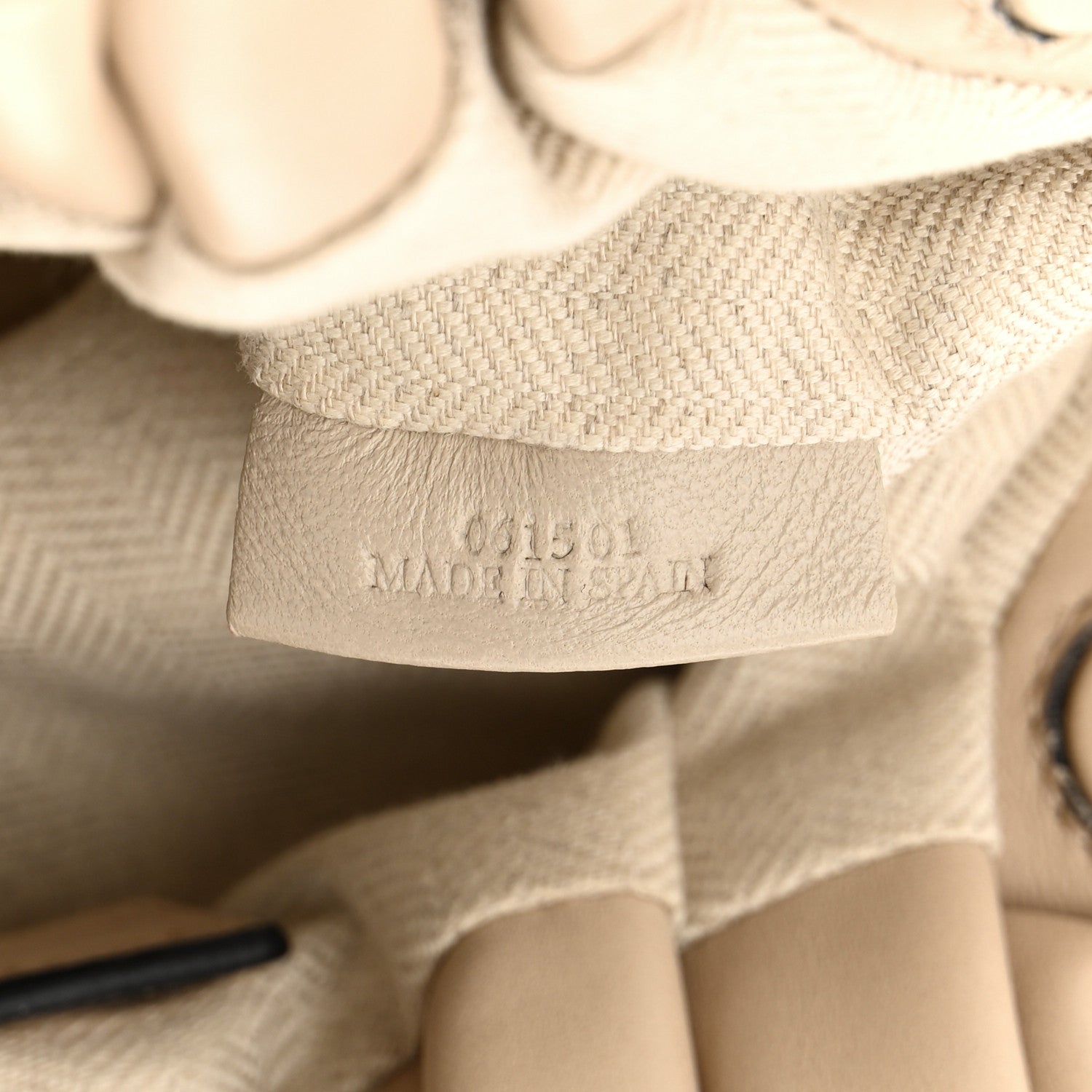 Loewe Gathered Lambskin Small Bounce Bag Beige 7 of 11