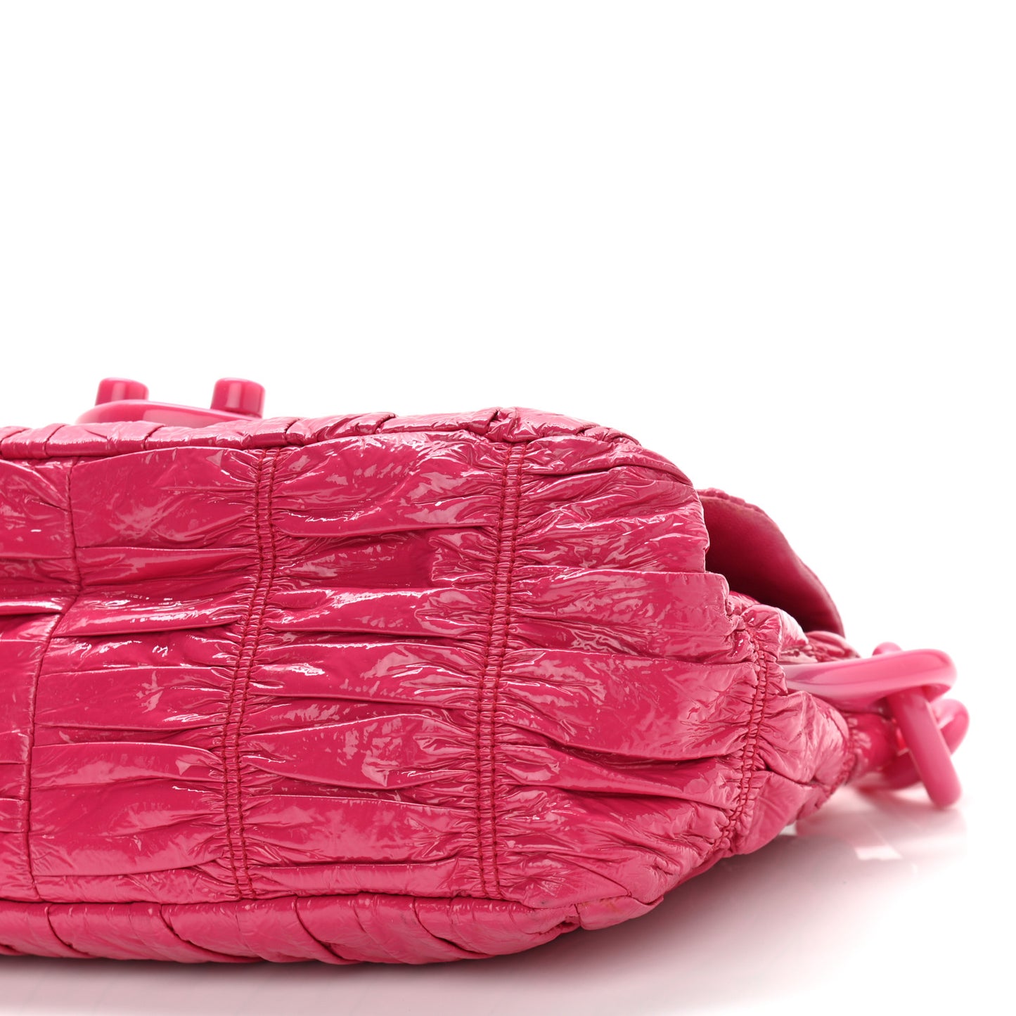 Vernice Gaufre Shoulder Bag Fuxia