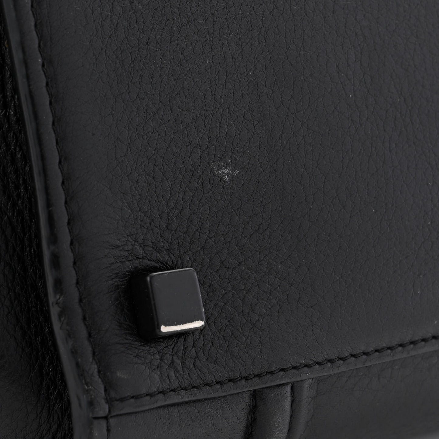 Supple Calfskin Medium Phantom Luggage Black