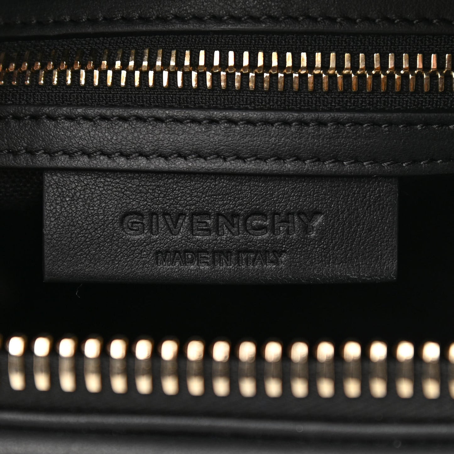 Calfskin Triangle Studded Small Antigona Black