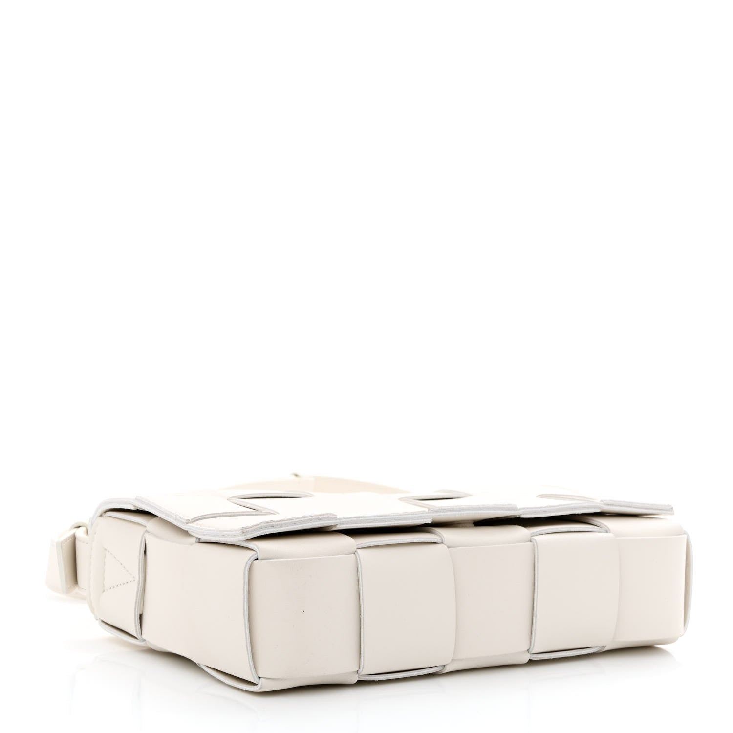 Bottega Veneta Lambskin Maxi Intrecciato Cassette Crossbody Bag White 3 of 10
