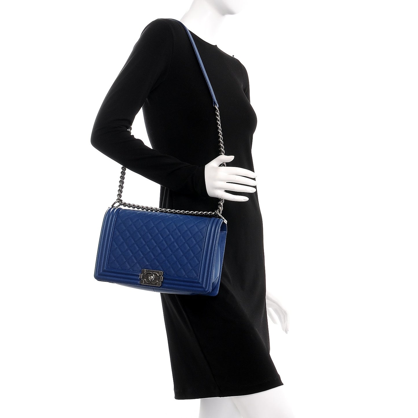 Caviar Quilted New Medium Boy Flap Dark Blue