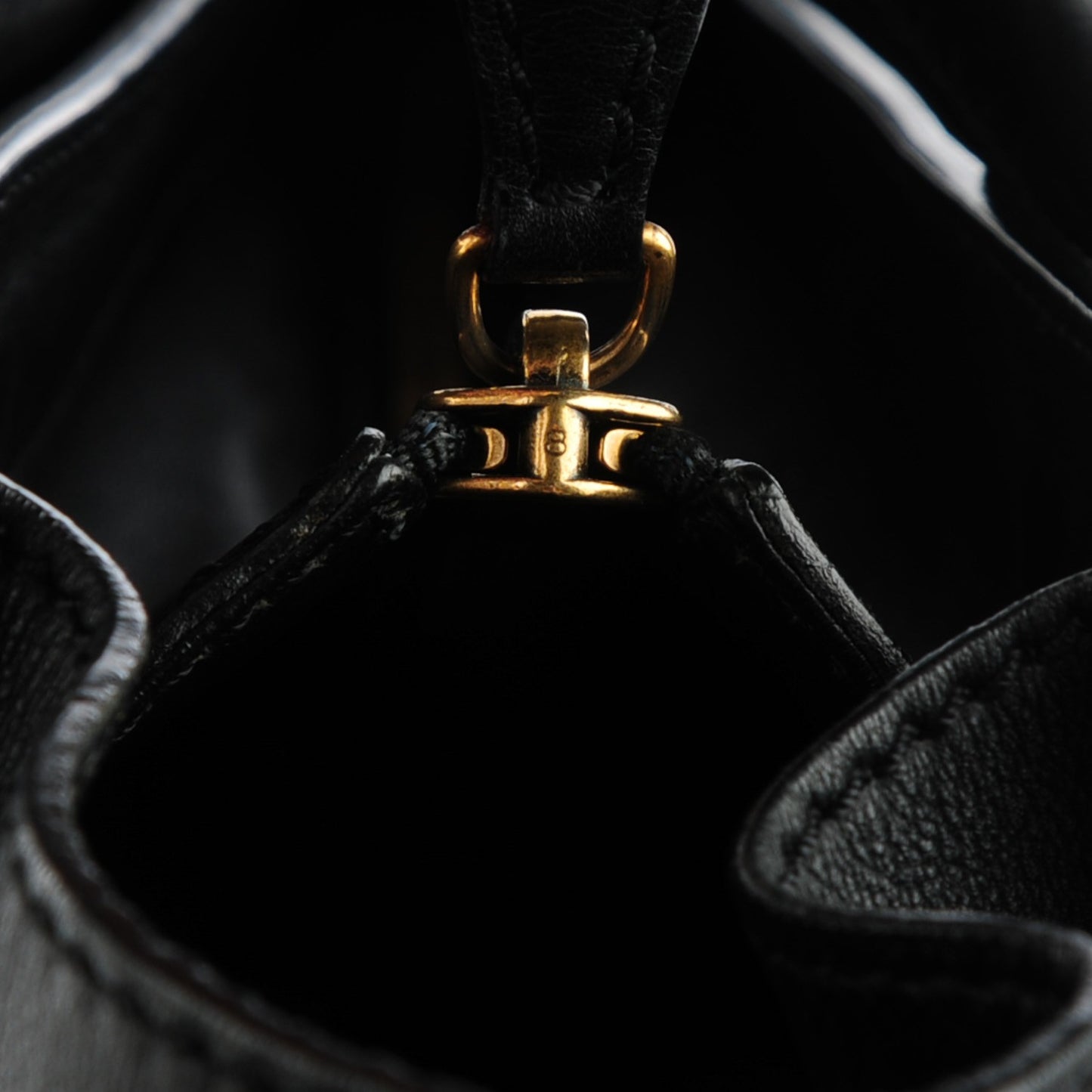 Smooth Calfskin Medium Luggage Black