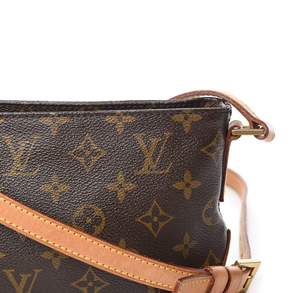 Louis Vuitton Monogram Trotteur 9 of 9