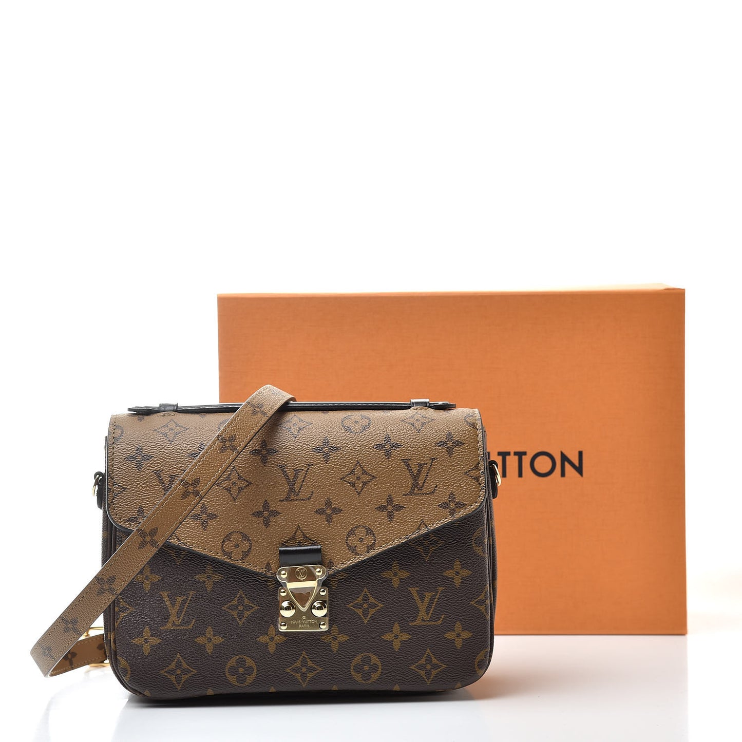 Reverse Monogram Pochette Metis