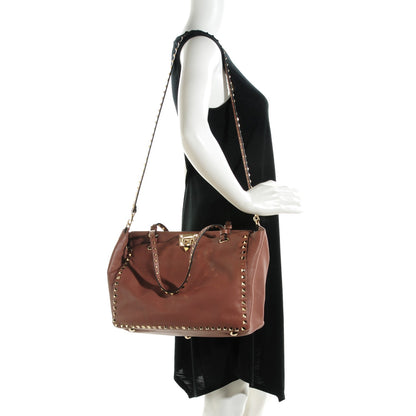 Valentino Garavani Vitello Medium Rockstud Tote Beige 2 of 8