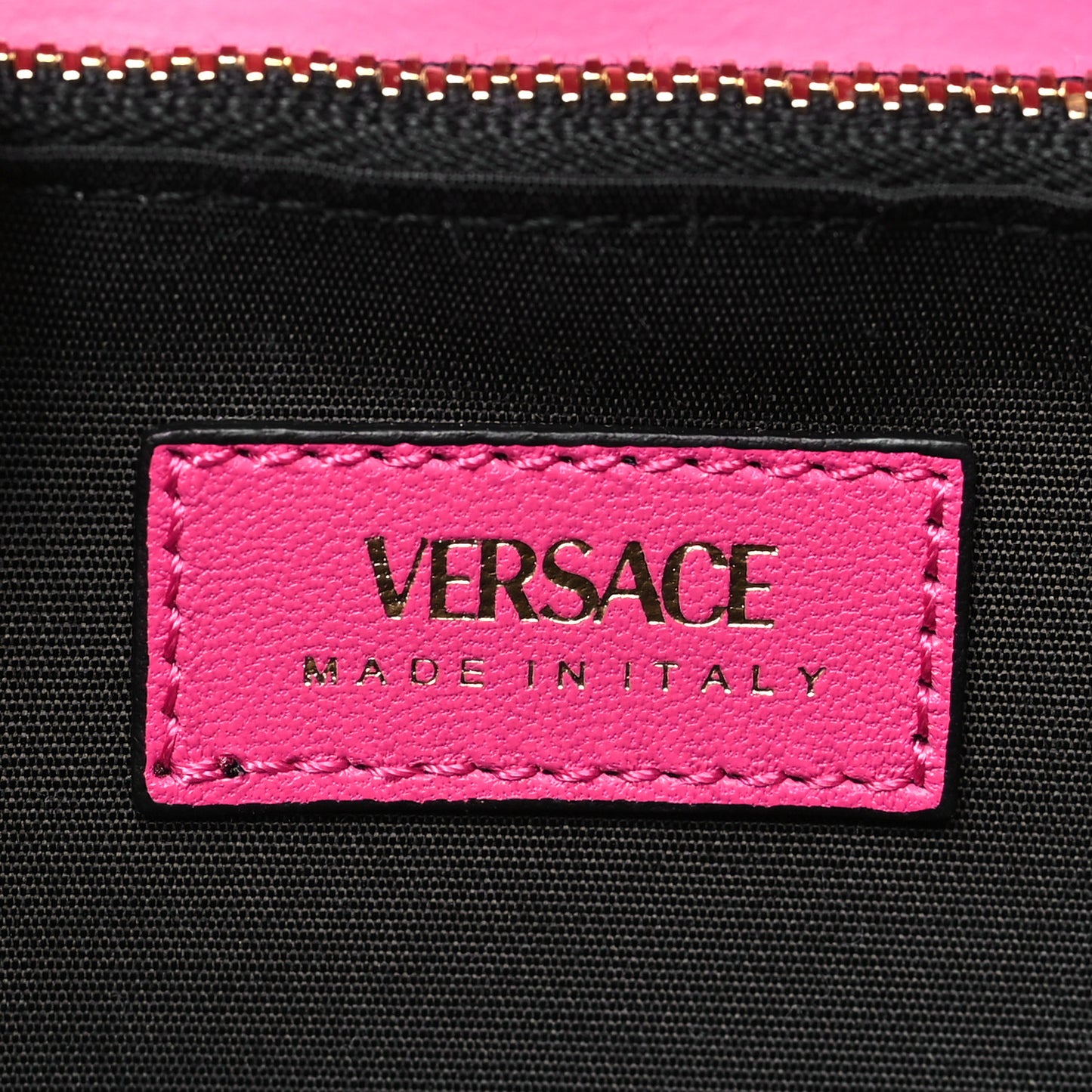 Velvet Quilted Medusa Wallet On Chain Pink