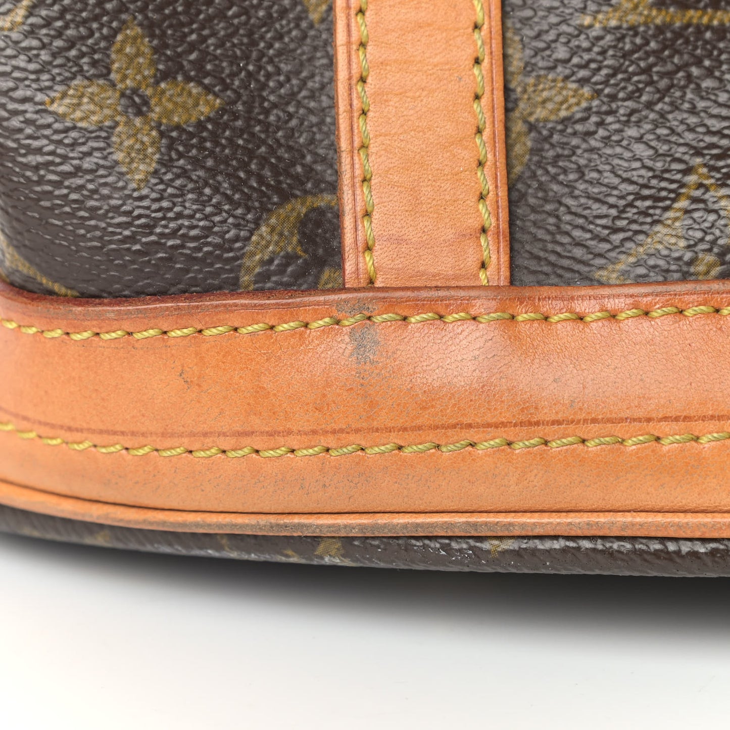 Monogram Bucket 27