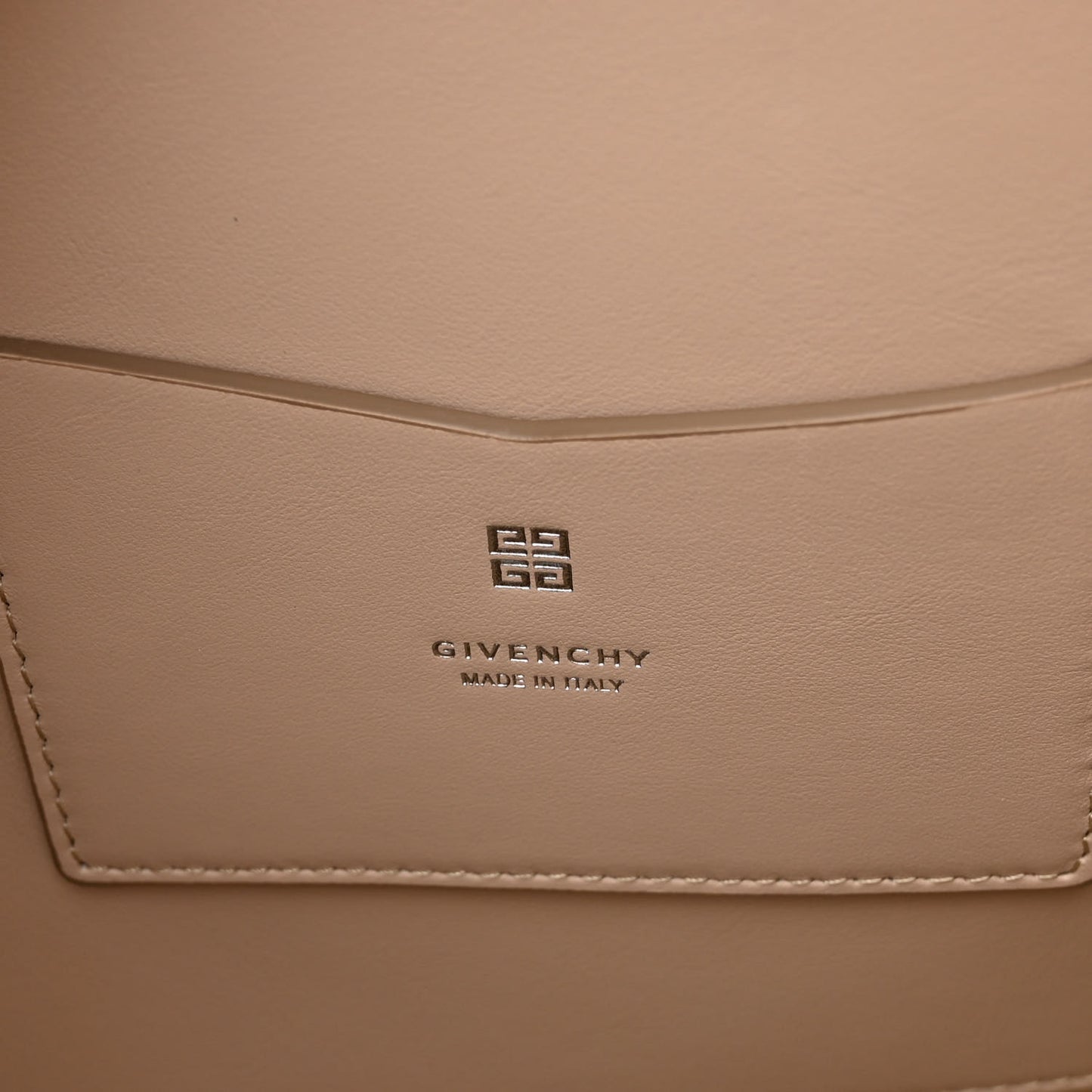 Soft Calfskin Medium Soft Antigona Dune
