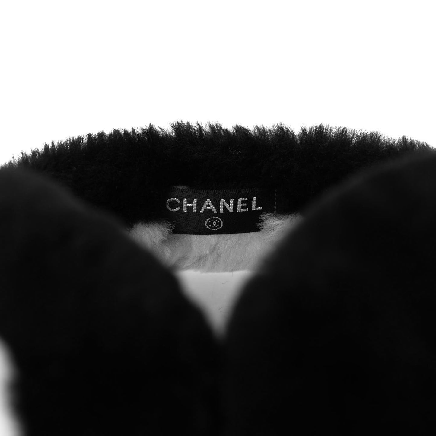 Shearling CC Bi-Color Ear Muffs White Black