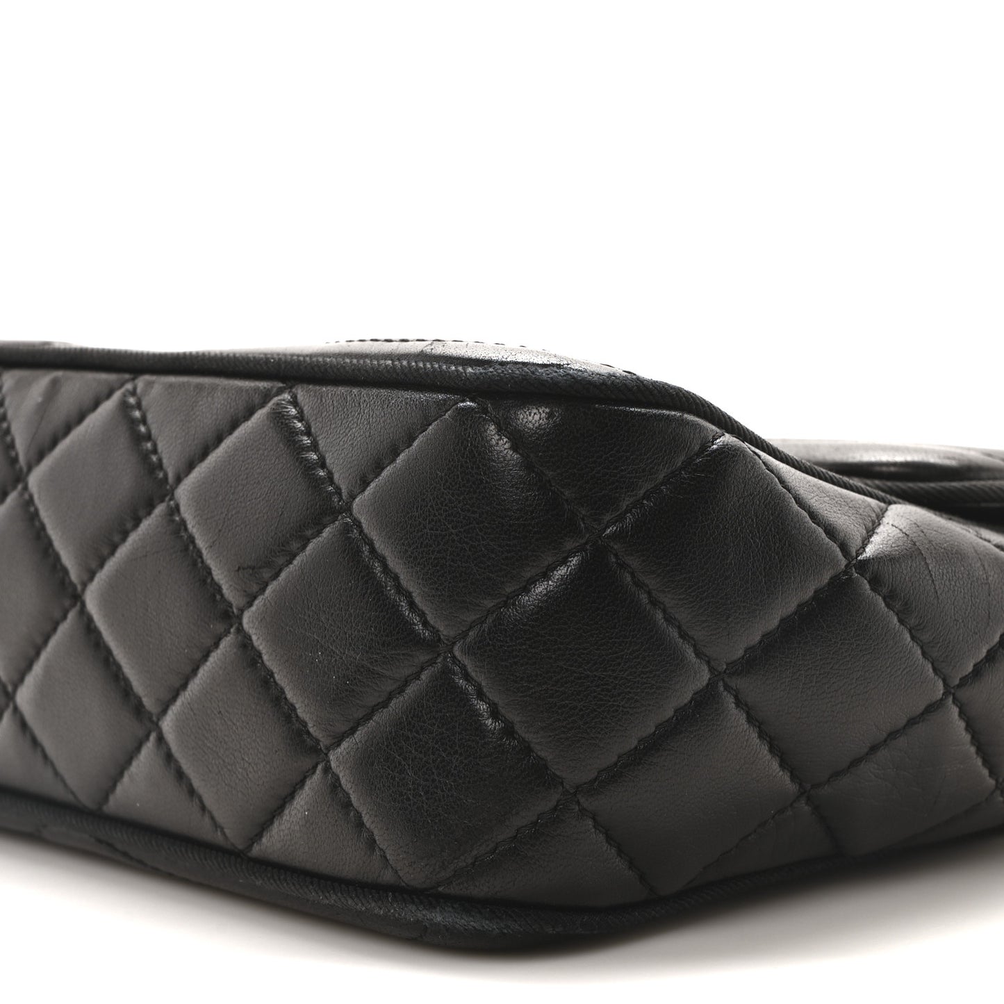Lambskin Scallop Quilted Medium Pagoda Flap Black