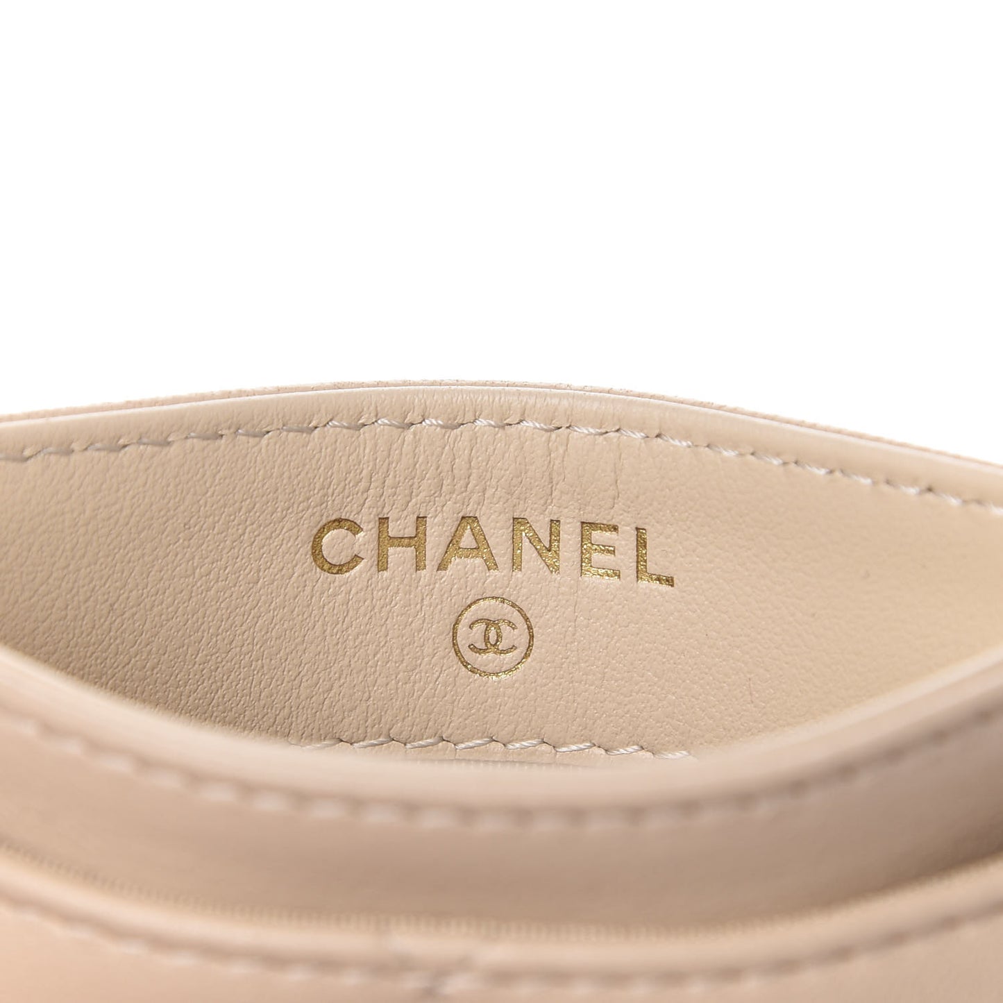 Shiny Goatskin Quilted Chanel 19 Card Holder Beige