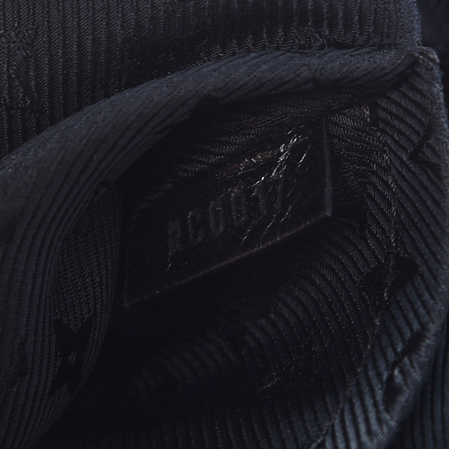 Louis Vuitton Lambskin Riveting Black 8 of 13