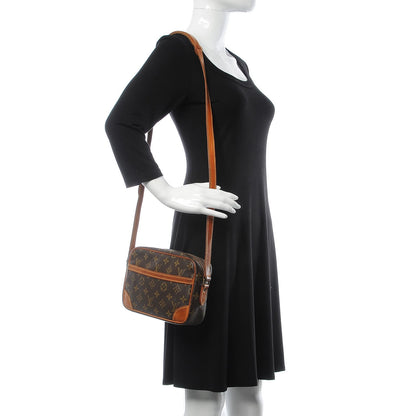 Louis Vuitton Monogram Trocadero 24 2 of 15