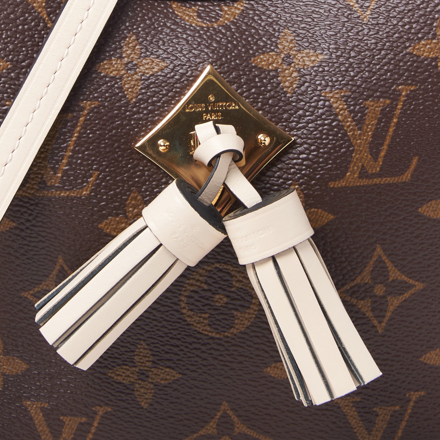 Louis Vuitton Monogram Saintonge Creme 6 of 8