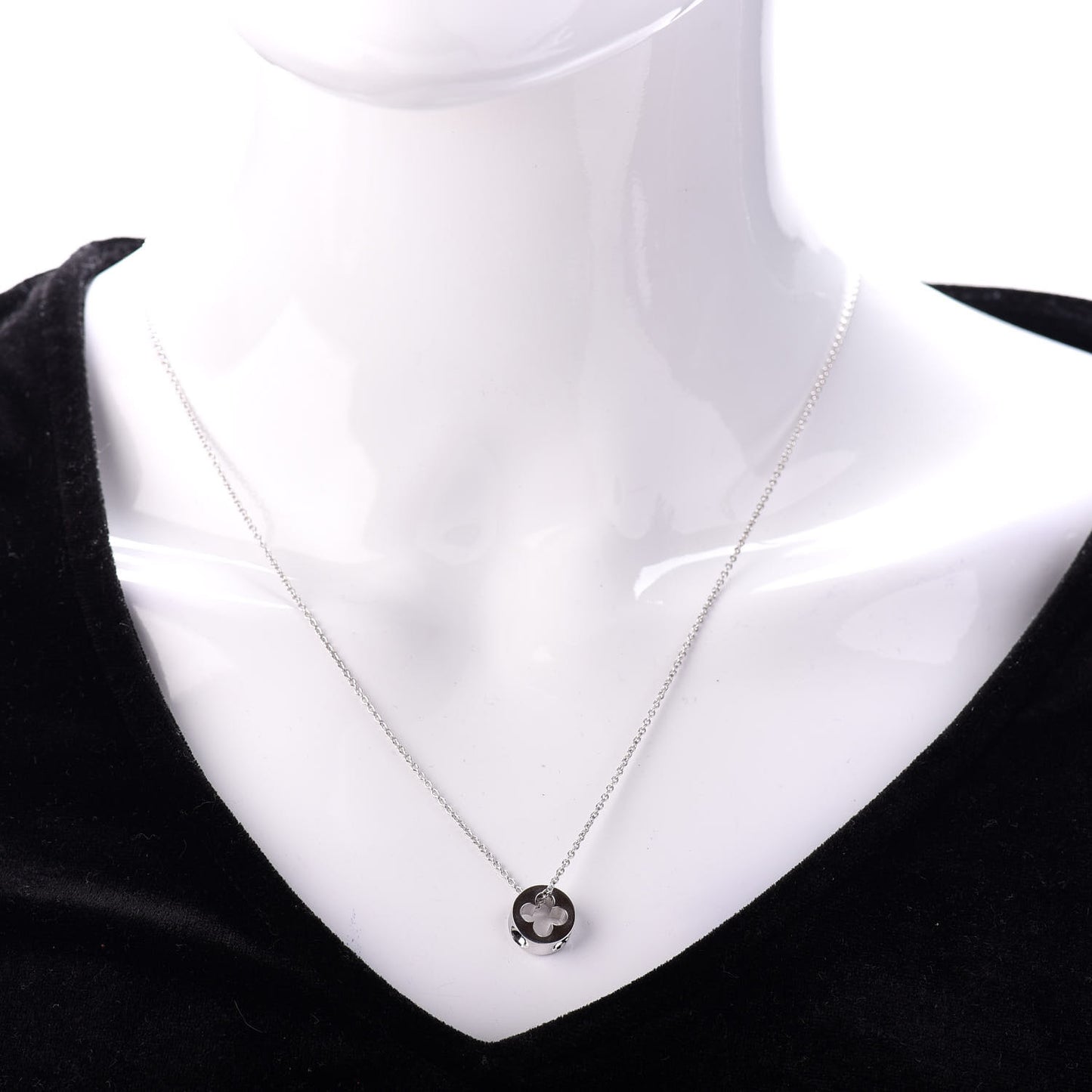 18K White Gold Empreinte Pendant Necklace