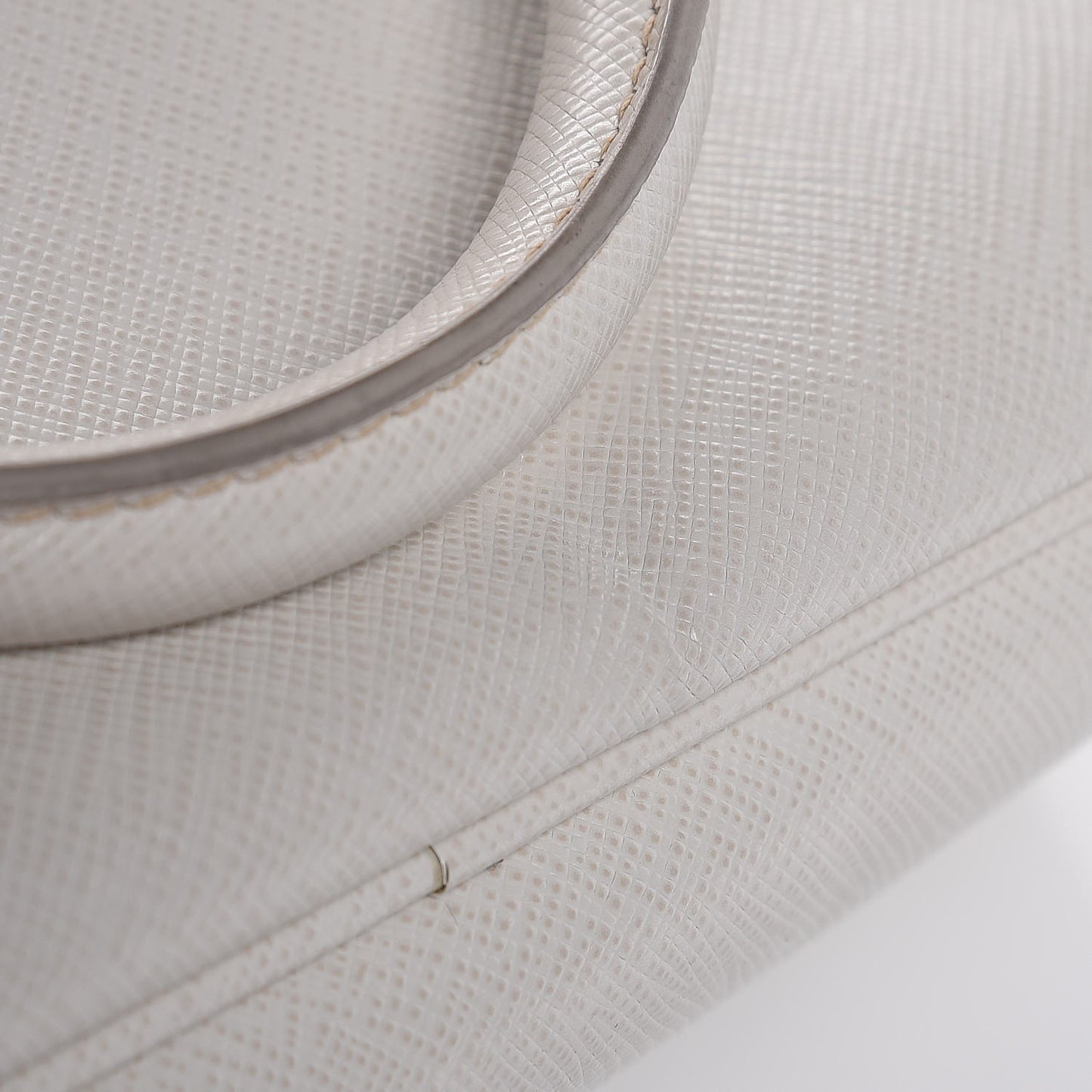 Saffiano Lux Medium Tote Talco