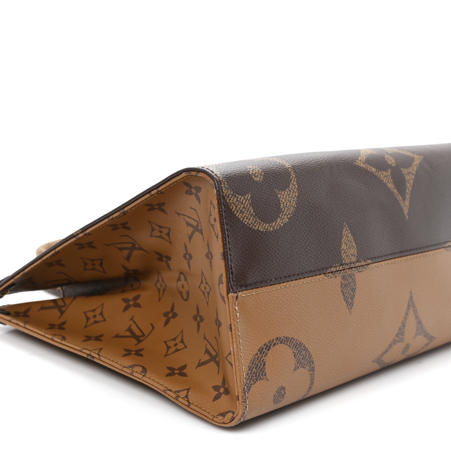 Louis Vuitton Reverse Monogram Giant Onthego MM 8 of 9