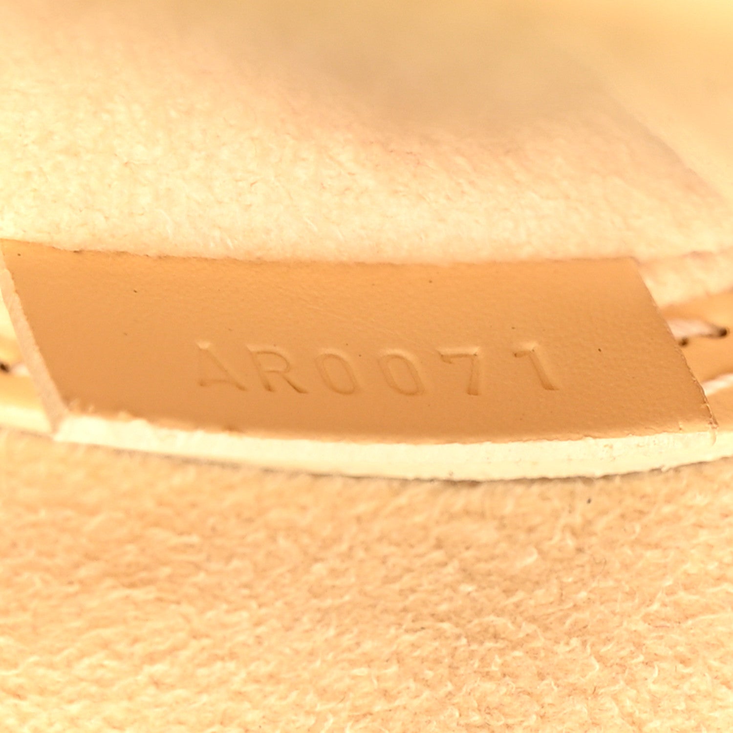 Louis Vuitton Epi Alma PM Vanilla 7 of 19