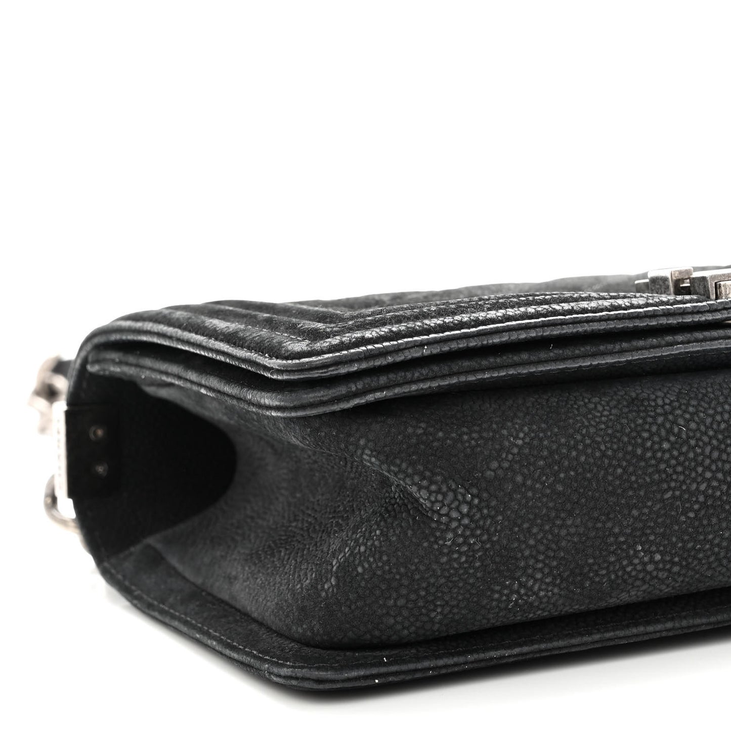 Iridescent Caviar Quilted Medium Boy Flap Black