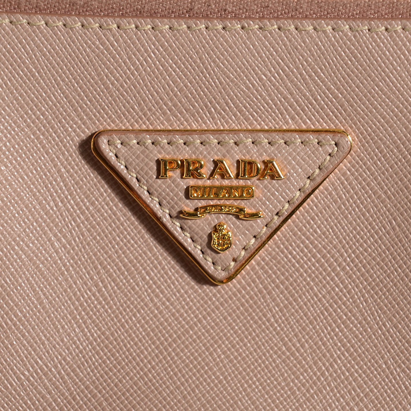 Saffiano Large Galleria Double Zip Tote Cammeo